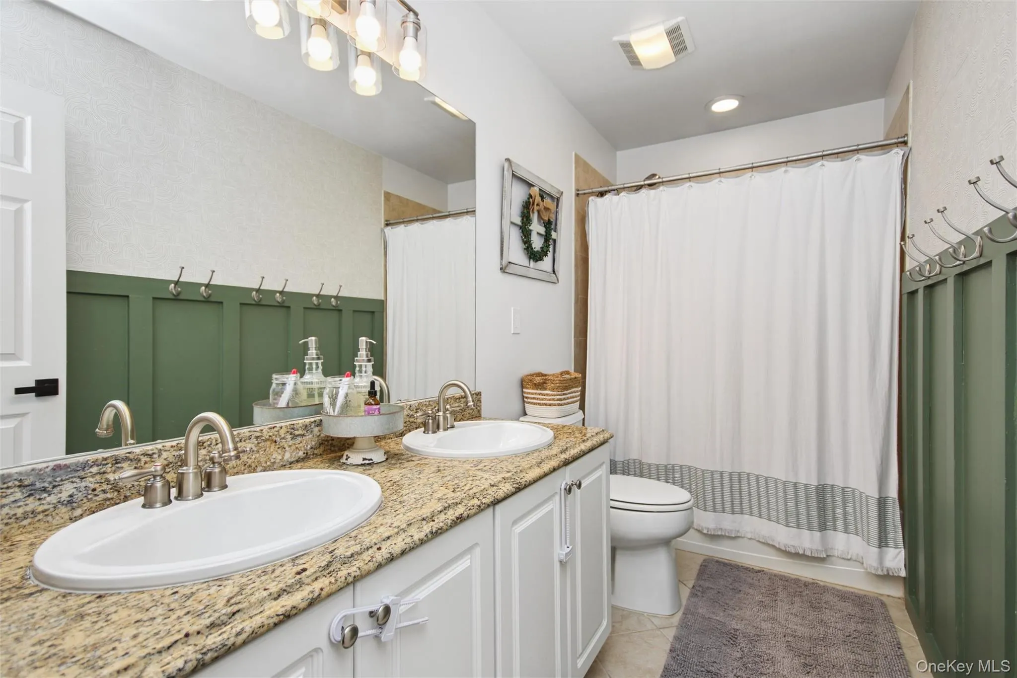 Ceramic tile main Bath Ceramic tile main Bath