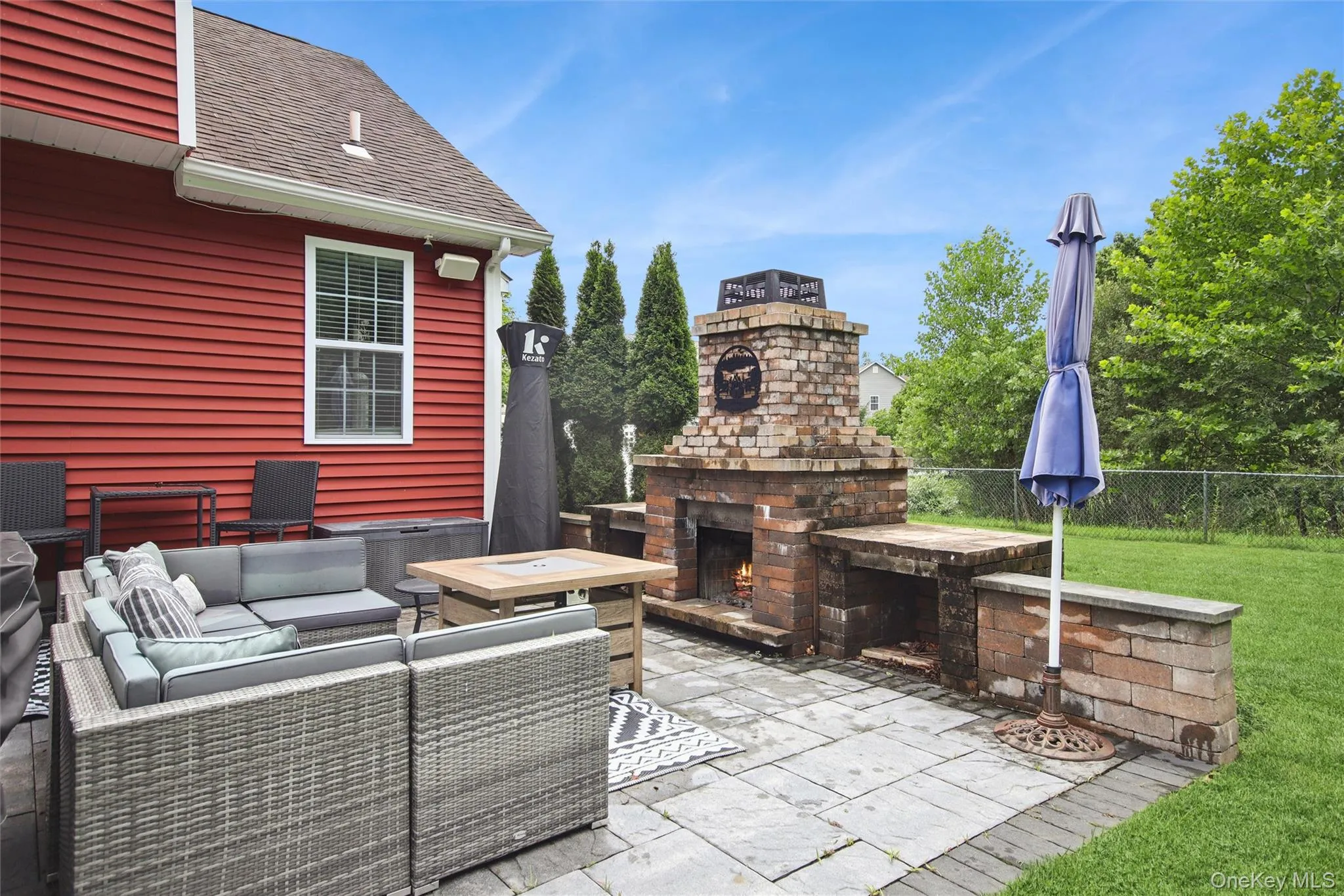Perfect place for year round entertaining Perfect place for year round entertaining