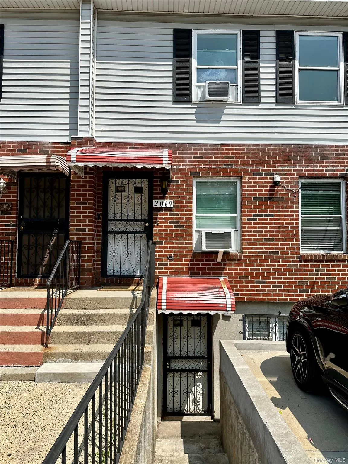 2069 Lacombe, New York, NY, 3 Bedrooms Bedrooms, 4 Rooms Rooms,1 BathroomBathrooms,Residential Lease,For Rent,Lacombe,0,1031482 2069 Lacombe, New York, NY, 3 Bedrooms Bedrooms, 4 Rooms Rooms,1 BathroomBathrooms,Residential Lease,For Rent,Lacombe,0,1031482