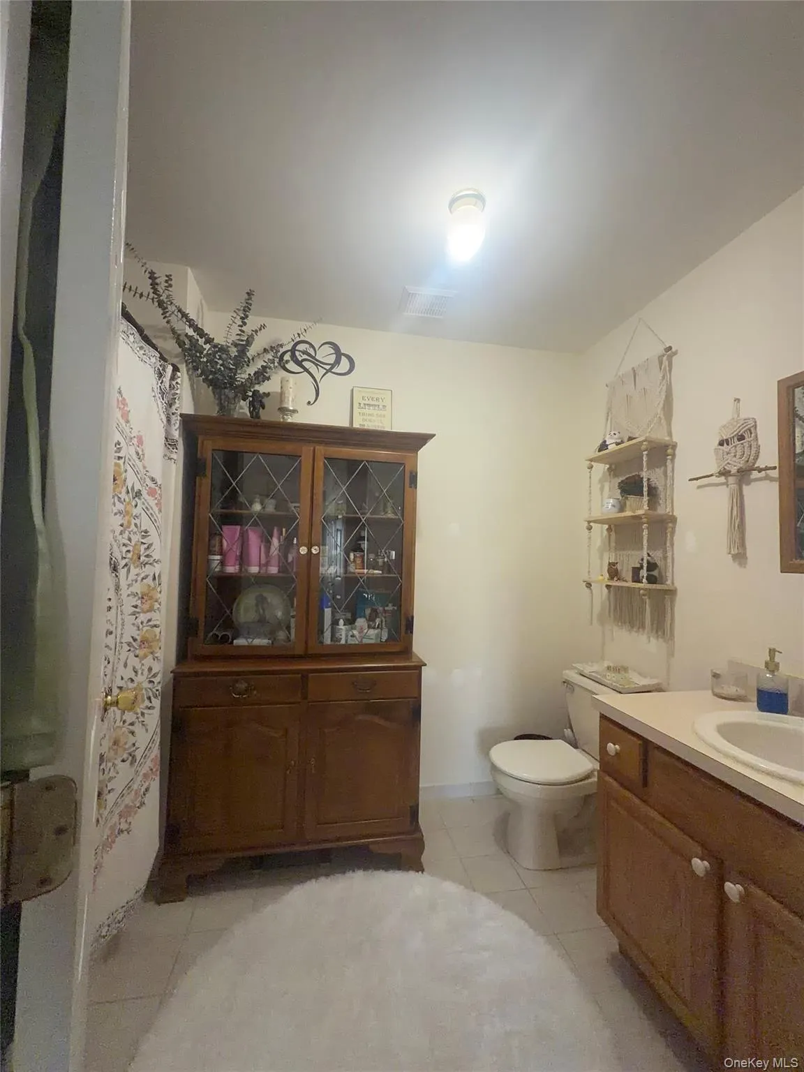 Huge bathroom Huge bathroom