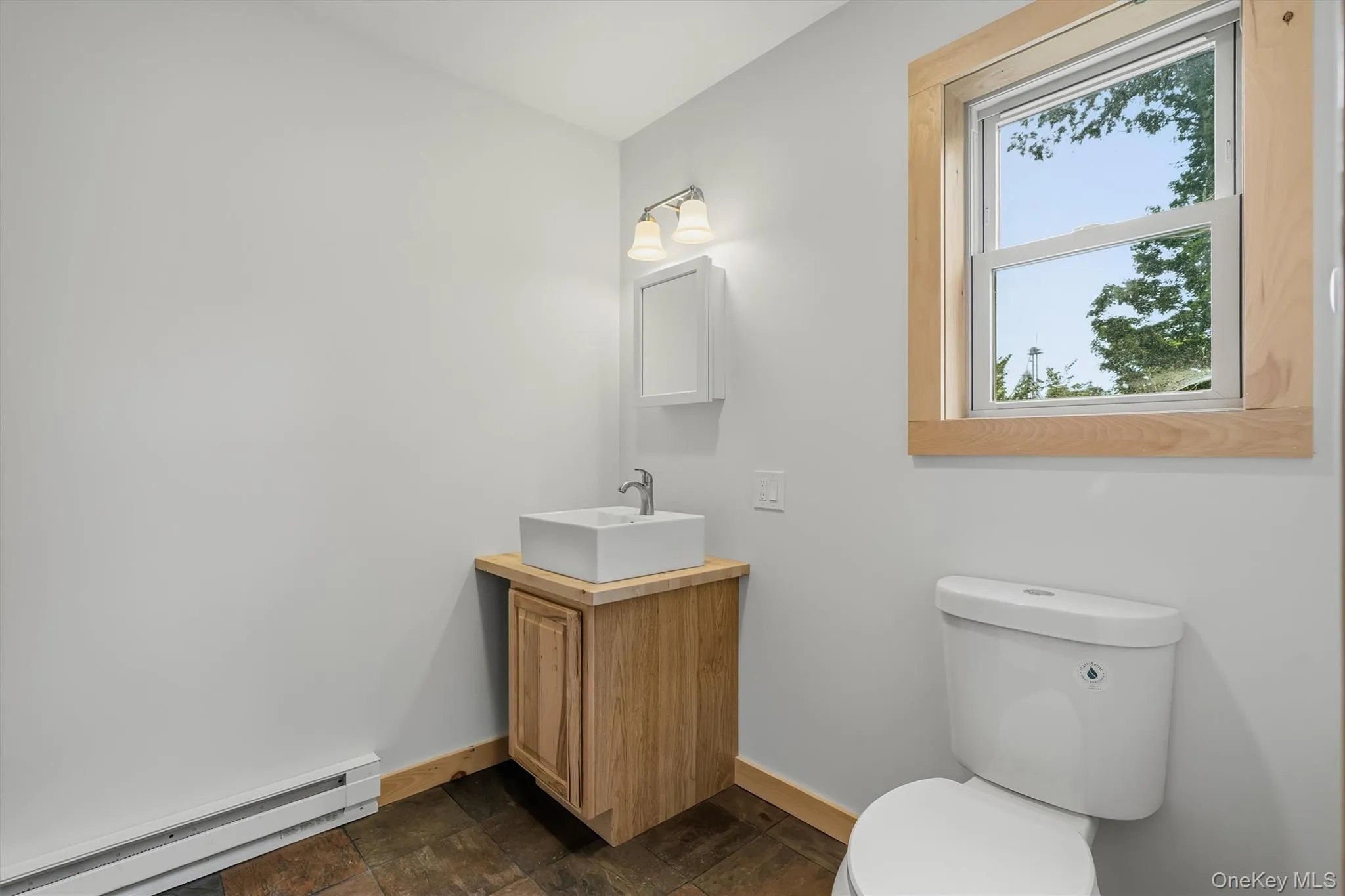 with tub/shower with tub/shower