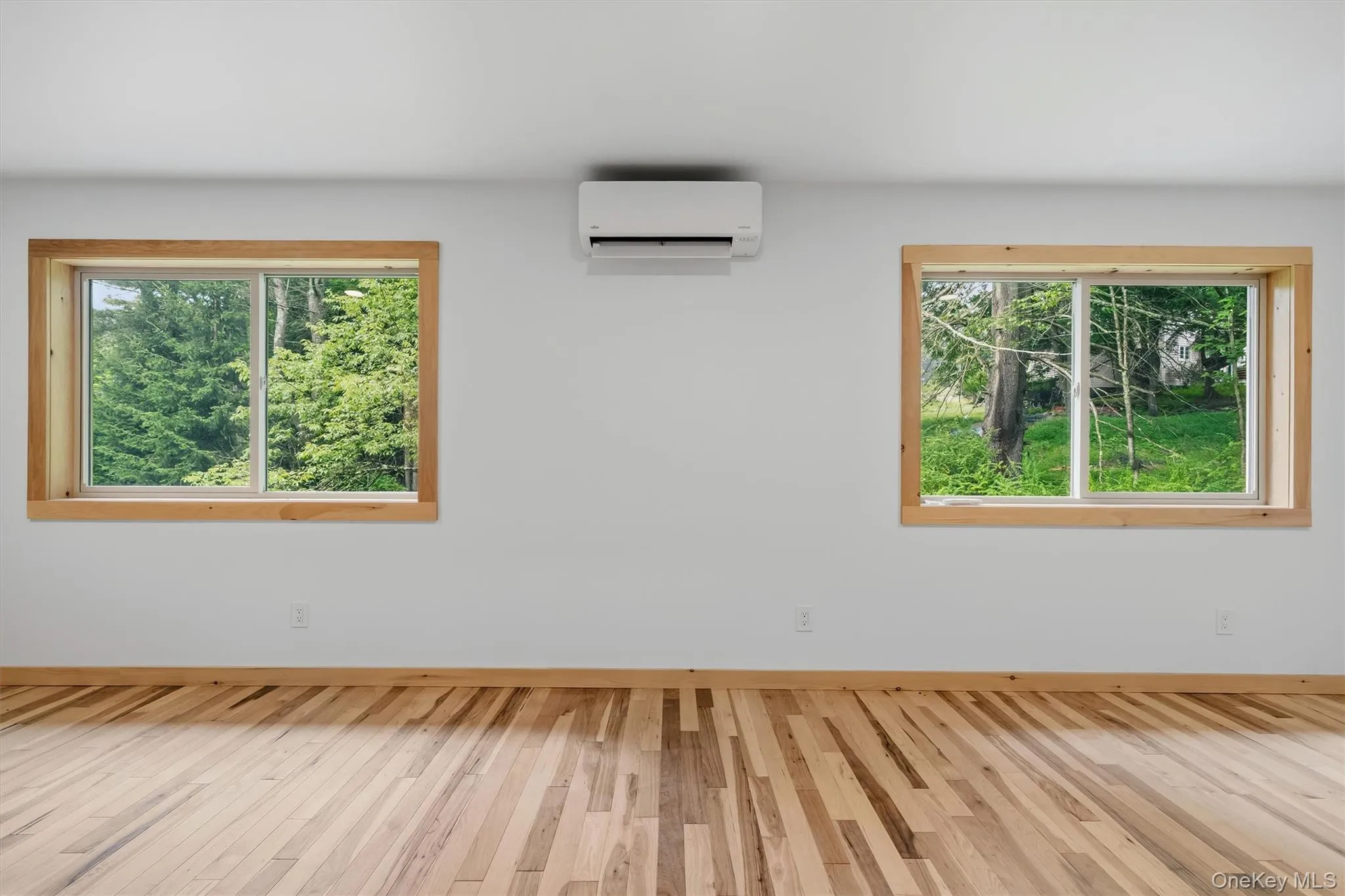 Large room Large room