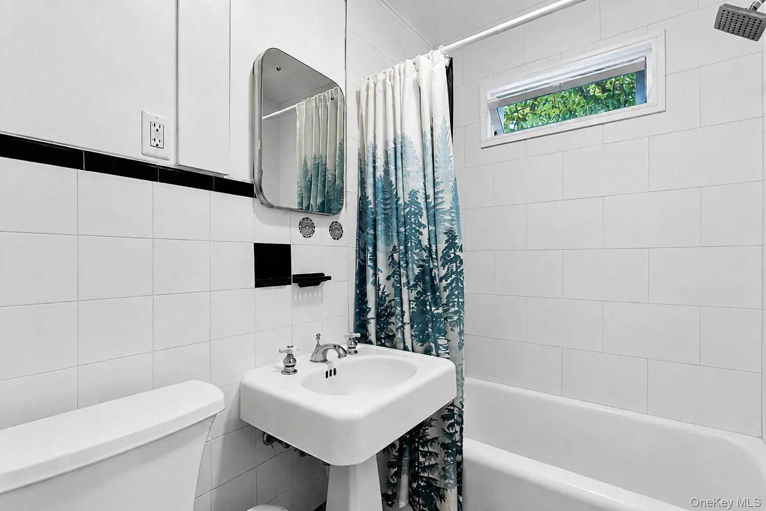 1101 Flanders Road, Southampton, NY, 2 Bedrooms Bedrooms, 6 Rooms Rooms,1 BathroomBathrooms,Residential,For Rent,Flanders,0,1031487 1101 Flanders Road, Southampton, NY, 2 Bedrooms Bedrooms, 6 Rooms Rooms,1 BathroomBathrooms,Residential,For Rent,Flanders,0,1031487