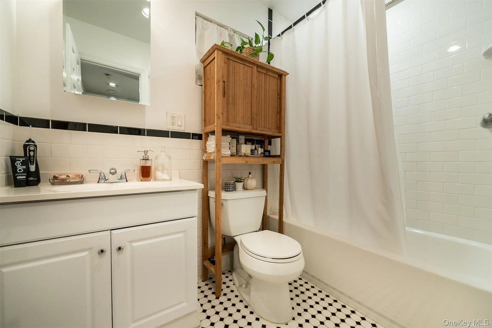 680 Beech Street, Long Beach, NY, 2 Bedrooms Bedrooms, 6 Rooms Rooms,1 BathroomBathrooms,Residential Lease,For Rent,Beech Street,0,1031489 680 Beech Street, Long Beach, NY, 2 Bedrooms Bedrooms, 6 Rooms Rooms,1 BathroomBathrooms,Residential Lease,For Rent,Beech Street,0,1031489