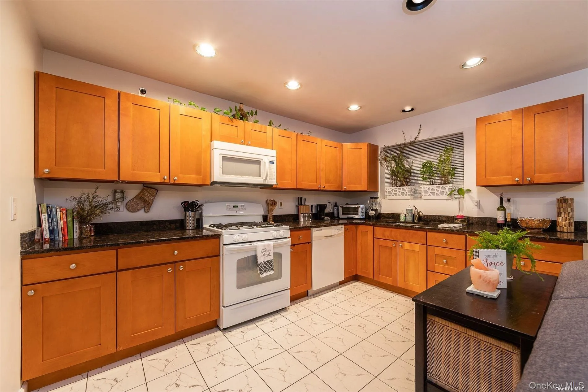 680 Beech Street, Long Beach, NY, 2 Bedrooms Bedrooms, 6 Rooms Rooms,1 BathroomBathrooms,Residential Lease,For Rent,Beech Street,0,1031489 680 Beech Street, Long Beach, NY, 2 Bedrooms Bedrooms, 6 Rooms Rooms,1 BathroomBathrooms,Residential Lease,For Rent,Beech Street,0,1031489