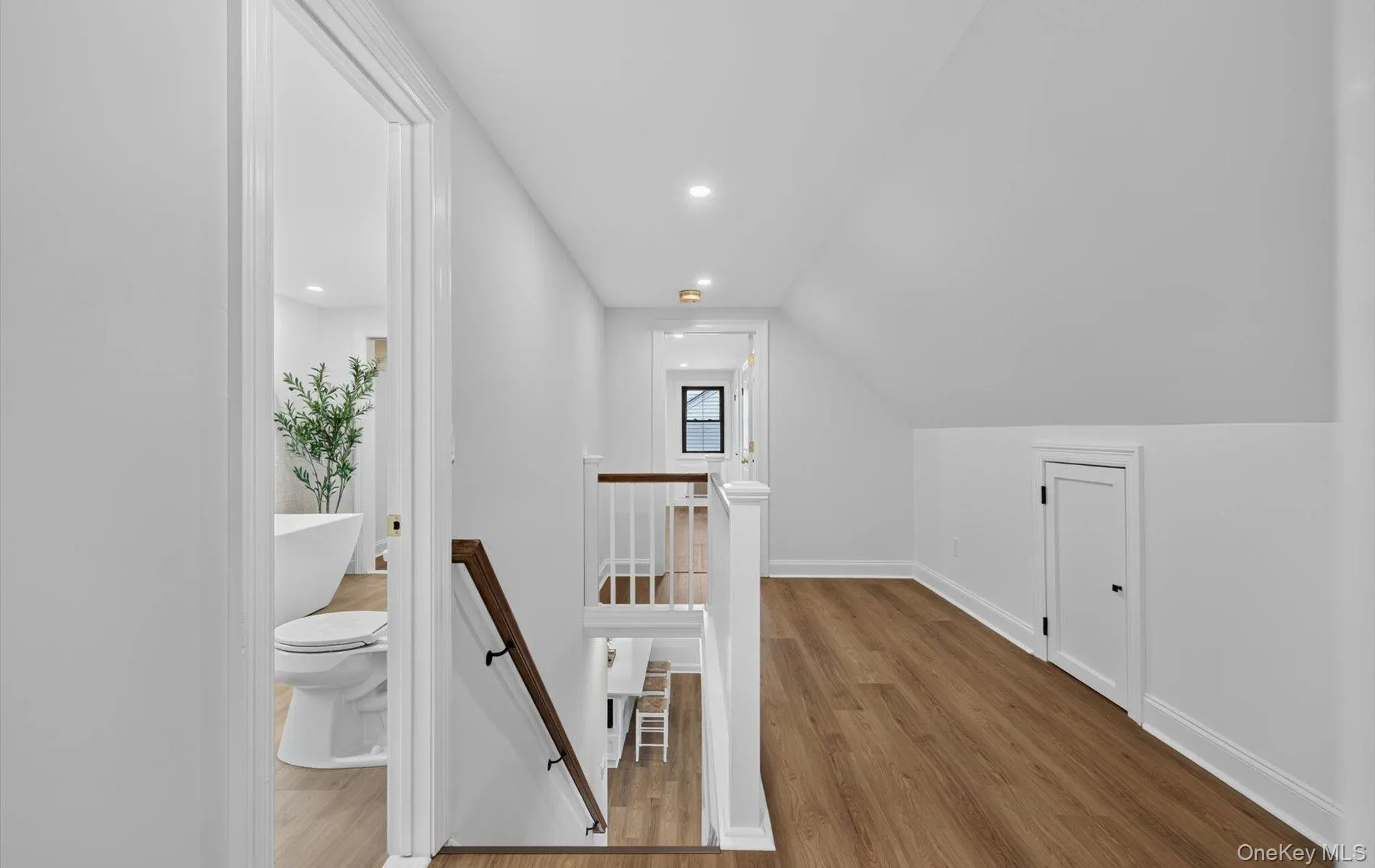 32 Horton Drive, Huntington, NY, 4 Bedrooms Bedrooms, 6 Rooms Rooms,2 BathroomsBathrooms,Residential,For Rent,Horton,0,1031497 32 Horton Drive, Huntington, NY, 4 Bedrooms Bedrooms, 6 Rooms Rooms,2 BathroomsBathrooms,Residential,For Rent,Horton,0,1031497