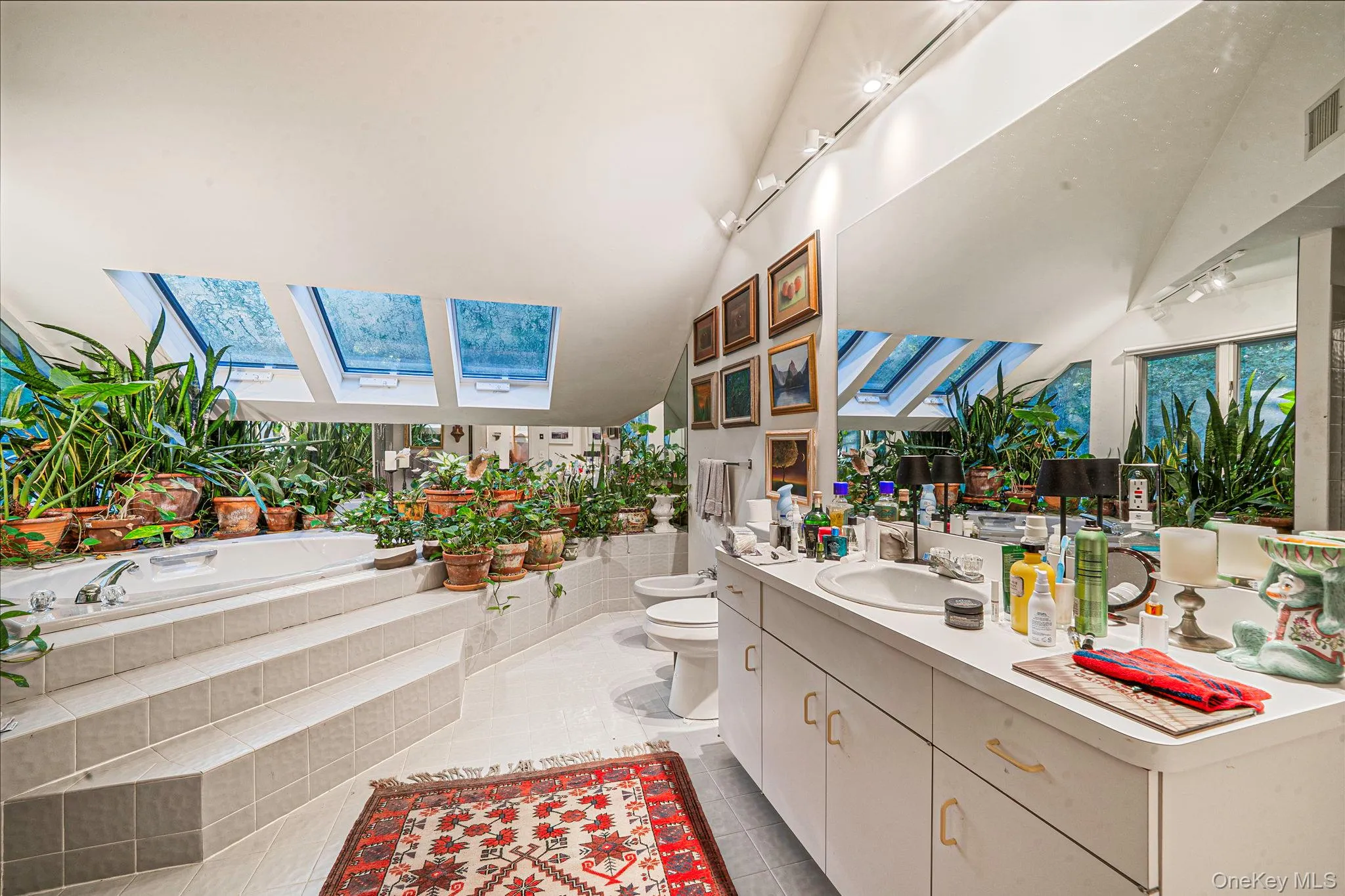 16 Joshuas Path, East Hampton, NY, 3 Bedrooms Bedrooms, 9 Rooms Rooms,2 BathroomsBathrooms,Residential,For Rent,Joshuas,0,1031499 16 Joshuas Path, East Hampton, NY, 3 Bedrooms Bedrooms, 9 Rooms Rooms,2 BathroomsBathrooms,Residential,For Rent,Joshuas,0,1031499