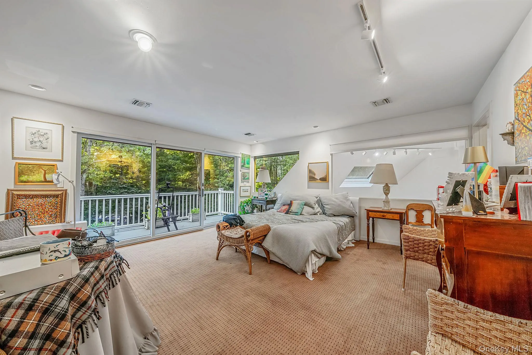 16 Joshuas Path, East Hampton, NY, 3 Bedrooms Bedrooms, 9 Rooms Rooms,2 BathroomsBathrooms,Residential,For Rent,Joshuas,0,1031499 16 Joshuas Path, East Hampton, NY, 3 Bedrooms Bedrooms, 9 Rooms Rooms,2 BathroomsBathrooms,Residential,For Rent,Joshuas,0,1031499