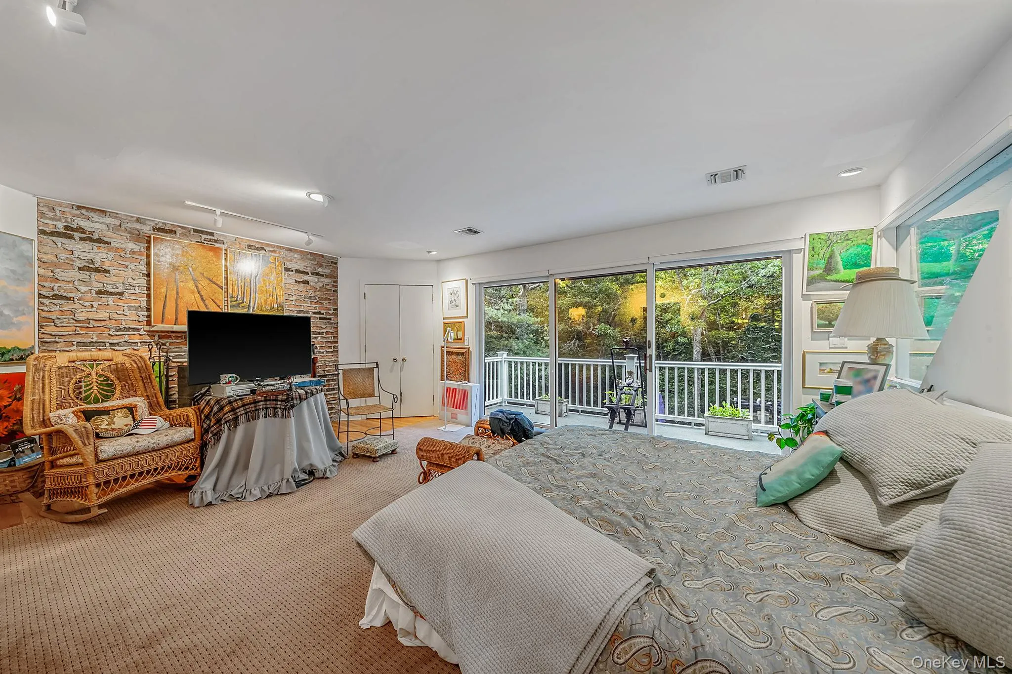 16 Joshuas Path, East Hampton, NY, 3 Bedrooms Bedrooms, 9 Rooms Rooms,2 BathroomsBathrooms,Residential,For Rent,Joshuas,0,1031499 16 Joshuas Path, East Hampton, NY, 3 Bedrooms Bedrooms, 9 Rooms Rooms,2 BathroomsBathrooms,Residential,For Rent,Joshuas,0,1031499