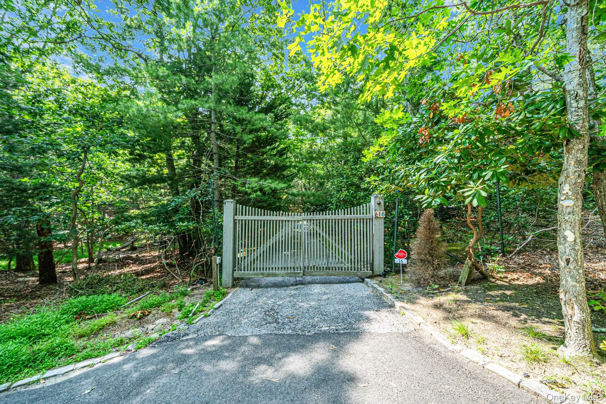 16 Joshuas Path, East Hampton, NY, 3 Bedrooms Bedrooms, 9 Rooms Rooms,2 BathroomsBathrooms,Residential,For Rent,Joshuas,0,1031499 16 Joshuas Path, East Hampton, NY, 3 Bedrooms Bedrooms, 9 Rooms Rooms,2 BathroomsBathrooms,Residential,For Rent,Joshuas,0,1031499