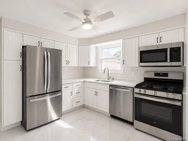 42 Marbourne Road, Oyster Bay, NY, 4 Bedrooms Bedrooms, 9 Rooms Rooms,3 BathroomsBathrooms,Residential,For Rent,Marbourne,0,1031500 42 Marbourne Road, Oyster Bay, NY, 4 Bedrooms Bedrooms, 9 Rooms Rooms,3 BathroomsBathrooms,Residential,For Rent,Marbourne,0,1031500