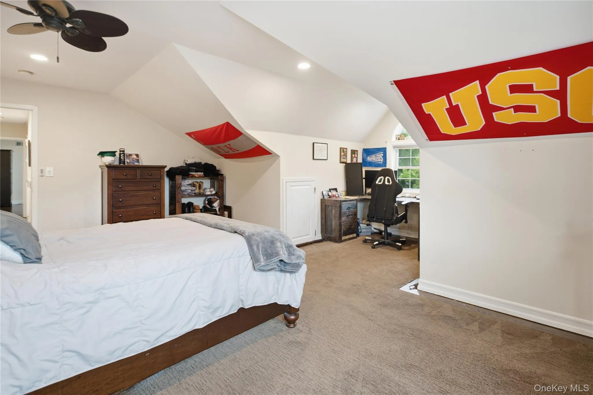 4 Wood Hollow Drive, Southampton, NY, 4 Bedrooms Bedrooms, 8 Rooms Rooms,2 BathroomsBathrooms,Residential,For Rent,Wood Hollow,0,1031502 4 Wood Hollow Drive, Southampton, NY, 4 Bedrooms Bedrooms, 8 Rooms Rooms,2 BathroomsBathrooms,Residential,For Rent,Wood Hollow,0,1031502
