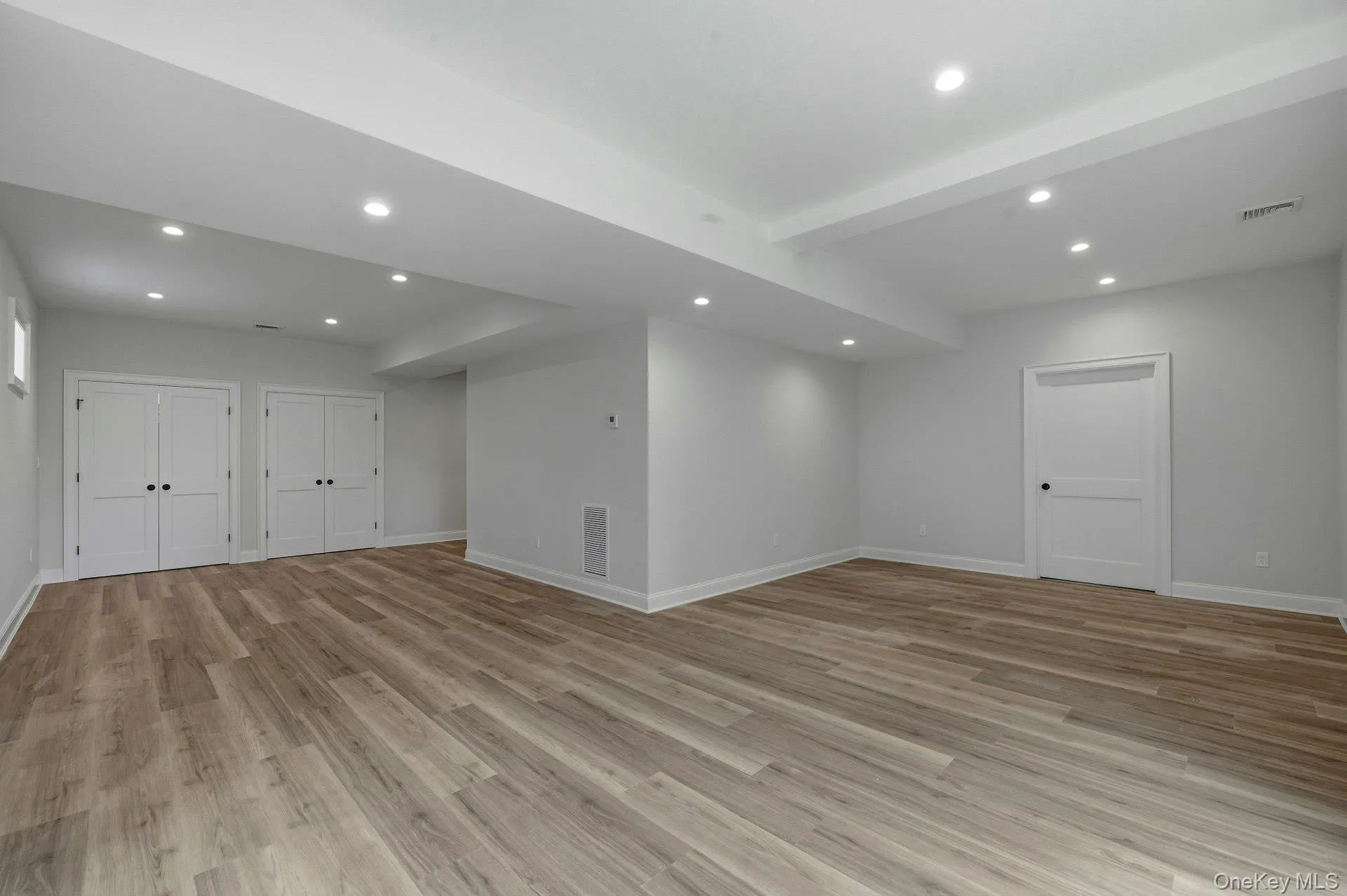 333 Concord Court, Huntington, NY, 5 Bedrooms Bedrooms, 8 Rooms Rooms,3 BathroomsBathrooms,Residential,For Rent,Concord,0,1031517 333 Concord Court, Huntington, NY, 5 Bedrooms Bedrooms, 8 Rooms Rooms,3 BathroomsBathrooms,Residential,For Rent,Concord,0,1031517