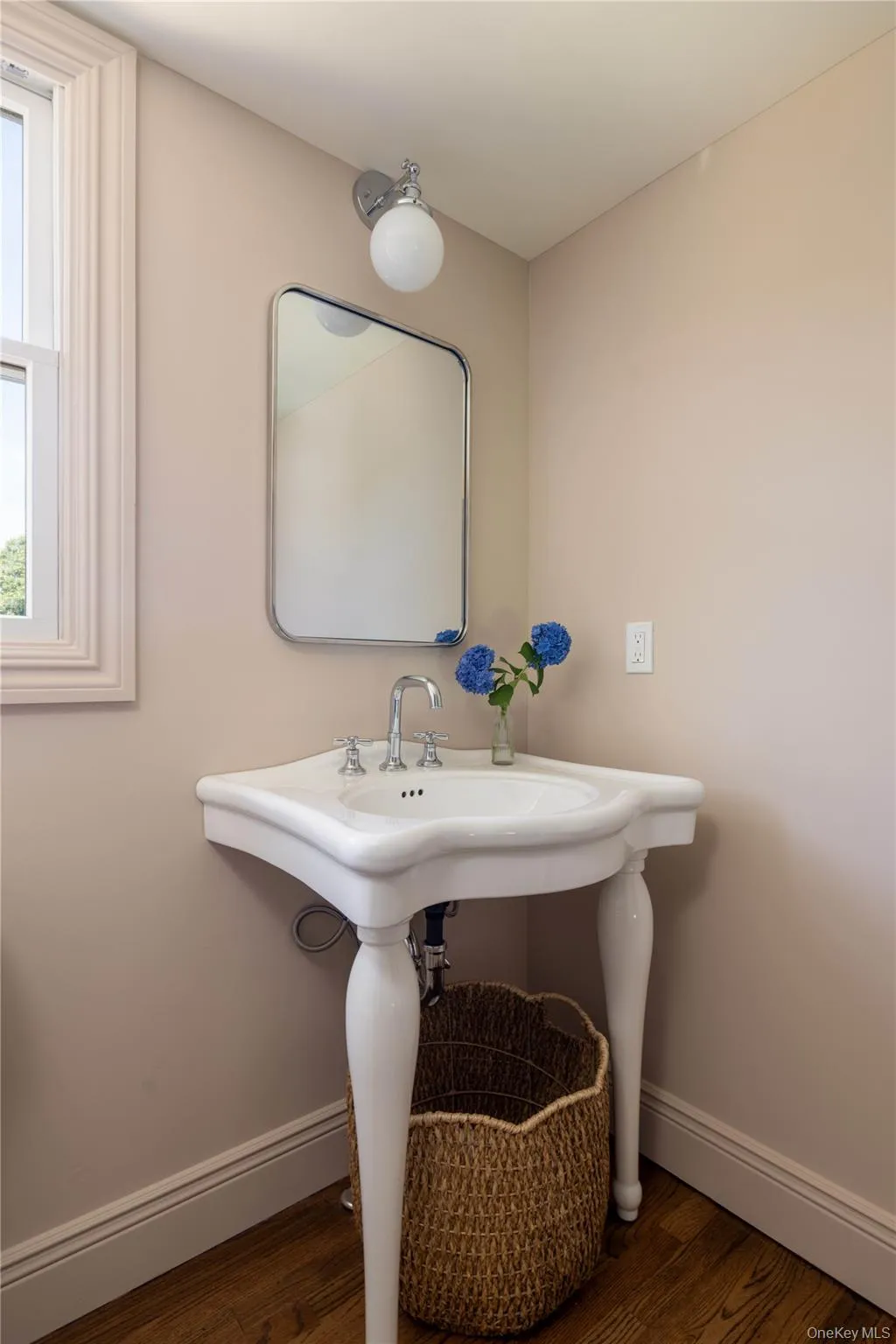 605 Cedar Drive, Southold, NY, 5 Bedrooms Bedrooms, 11 Rooms Rooms,3 BathroomsBathrooms,Residential,For Rent,Cedar,0,1031524 605 Cedar Drive, Southold, NY, 5 Bedrooms Bedrooms, 11 Rooms Rooms,3 BathroomsBathrooms,Residential,For Rent,Cedar,0,1031524