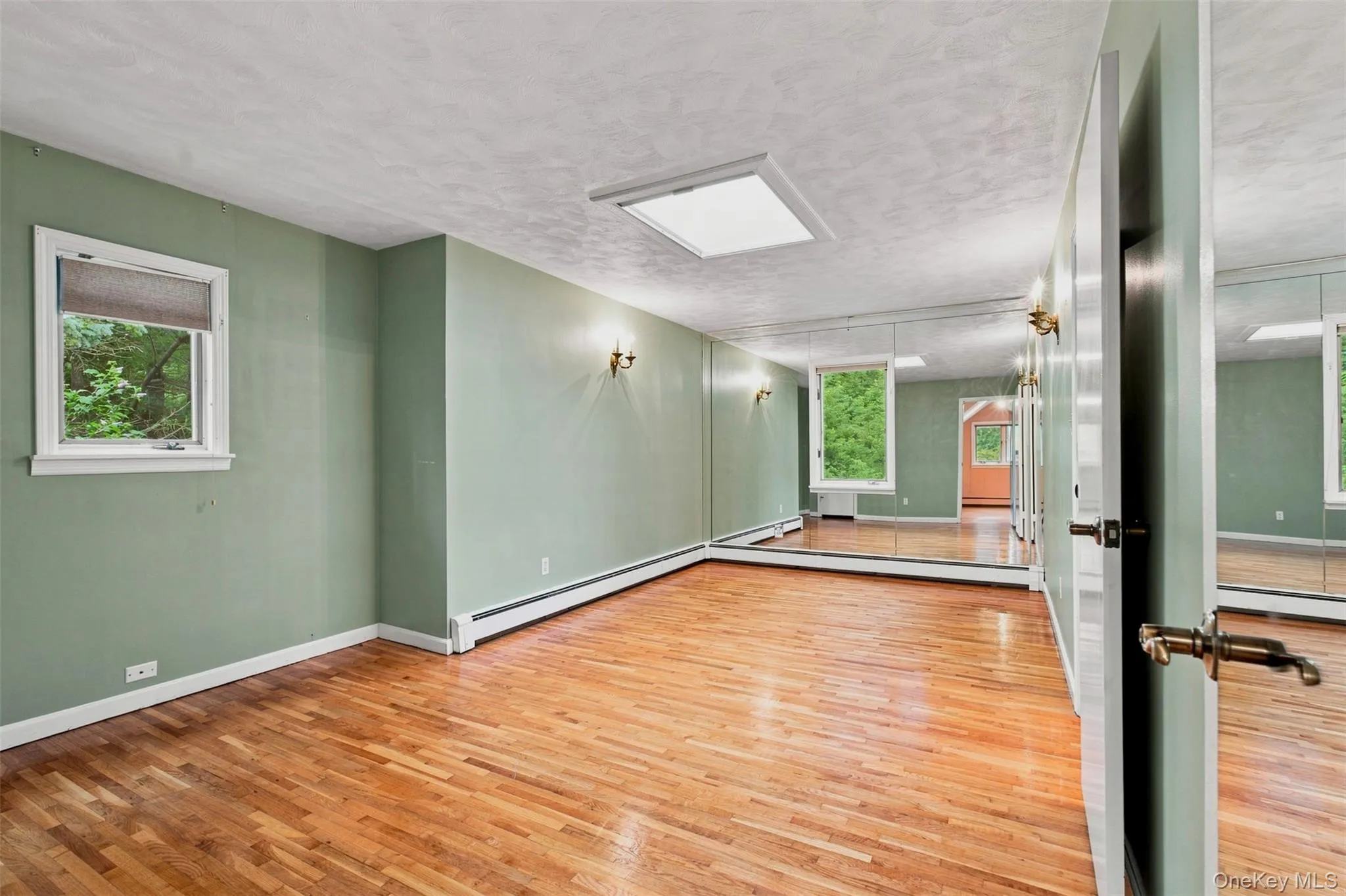 11 Hillside Court, Ramapo, NY, 5 Bedrooms Bedrooms, 10 Rooms Rooms,2 BathroomsBathrooms,Residential,For Rent,Hillside,0,1031525 11 Hillside Court, Ramapo, NY, 5 Bedrooms Bedrooms, 10 Rooms Rooms,2 BathroomsBathrooms,Residential,For Rent,Hillside,0,1031525