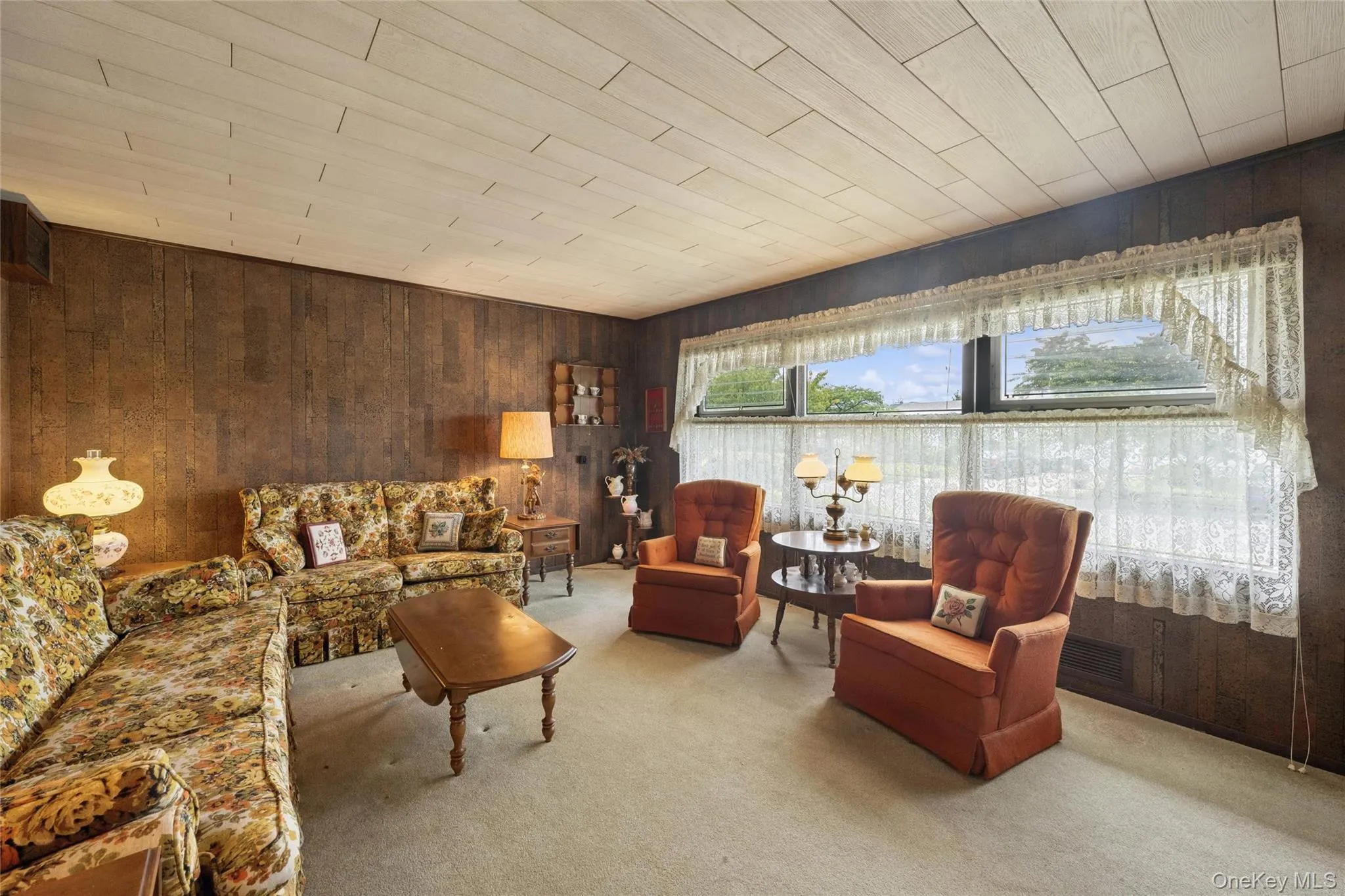 53 Berkshire Road, Oyster Bay, NY, 3 Bedrooms Bedrooms, 6 Rooms Rooms,1 BathroomBathrooms,Residential,For Rent,Berkshire,0,1031534 53 Berkshire Road, Oyster Bay, NY, 3 Bedrooms Bedrooms, 6 Rooms Rooms,1 BathroomBathrooms,Residential,For Rent,Berkshire,0,1031534