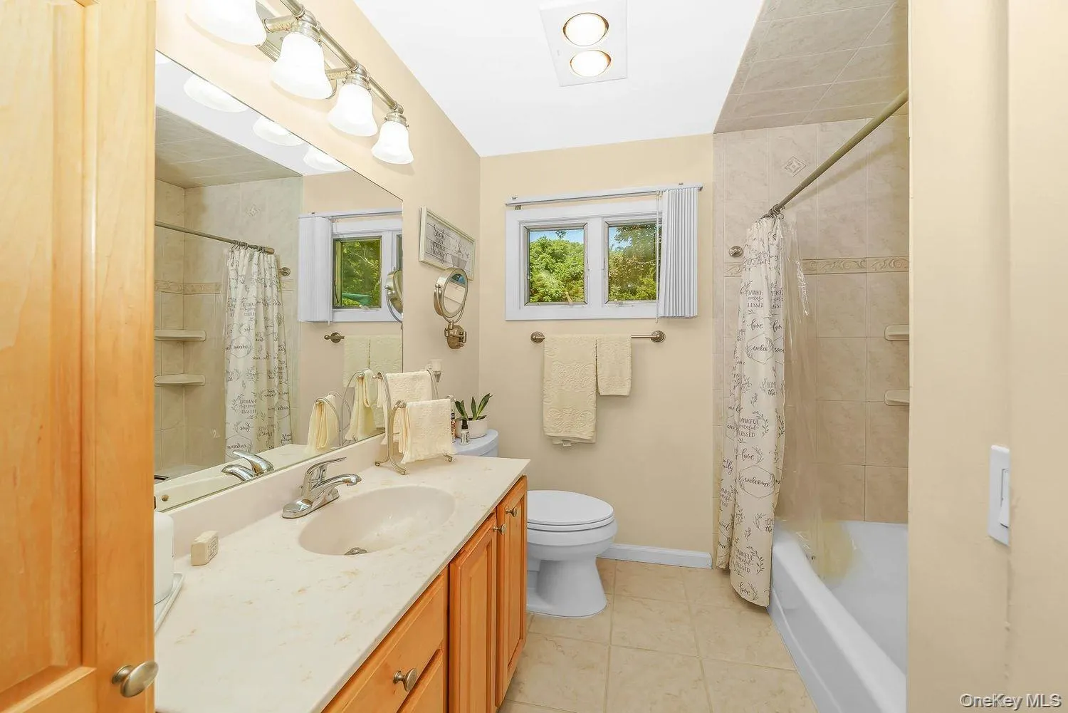 60 Hubbard Avenue, Riverhead, NY, 3 Bedrooms Bedrooms, 8 Rooms Rooms,2 BathroomsBathrooms,Residential,For Rent,Hubbard,0,1031536 60 Hubbard Avenue, Riverhead, NY, 3 Bedrooms Bedrooms, 8 Rooms Rooms,2 BathroomsBathrooms,Residential,For Rent,Hubbard,0,1031536
