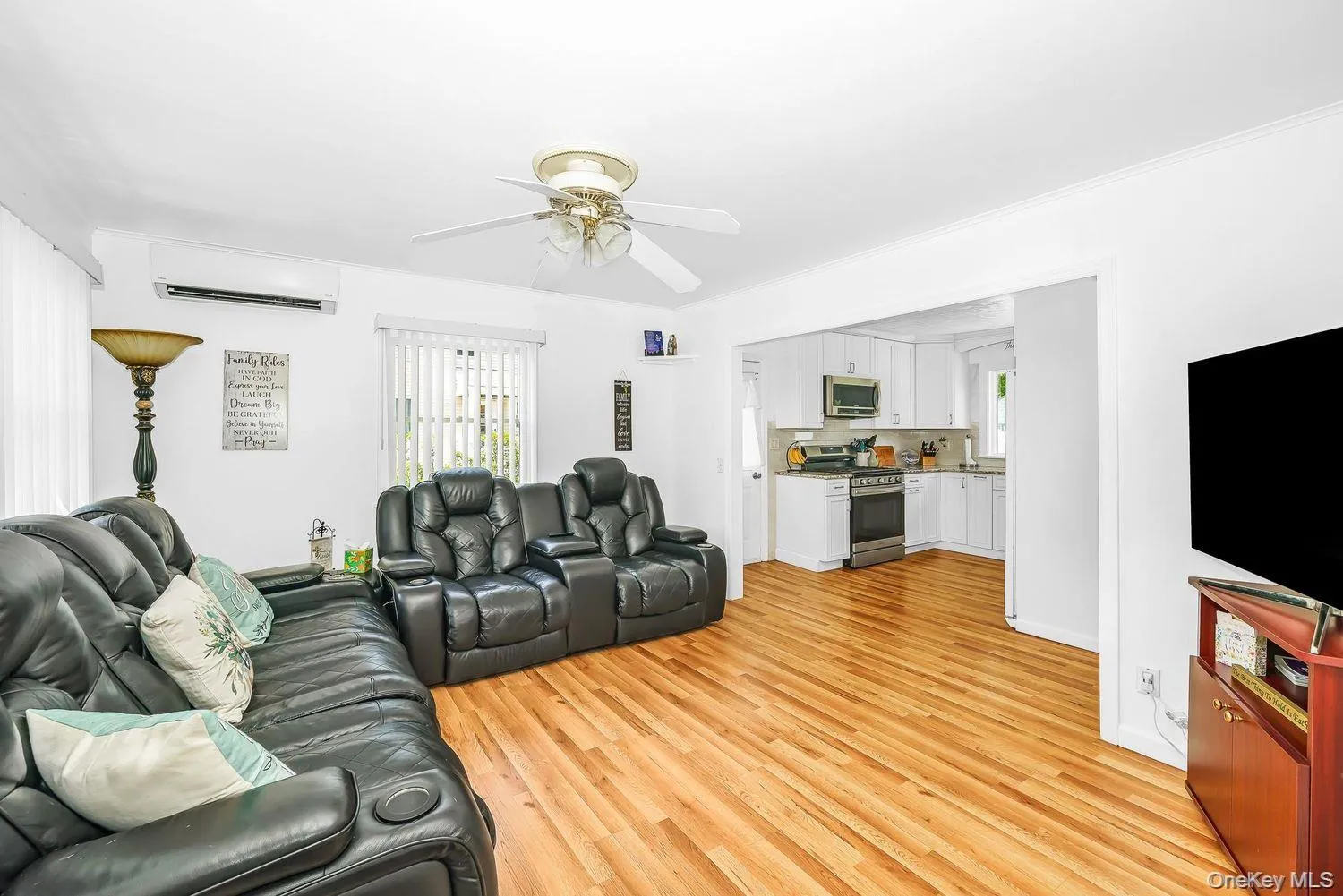 60 Hubbard Avenue, Riverhead, NY, 3 Bedrooms Bedrooms, 8 Rooms Rooms,2 BathroomsBathrooms,Residential,For Rent,Hubbard,0,1031536 60 Hubbard Avenue, Riverhead, NY, 3 Bedrooms Bedrooms, 8 Rooms Rooms,2 BathroomsBathrooms,Residential,For Rent,Hubbard,0,1031536