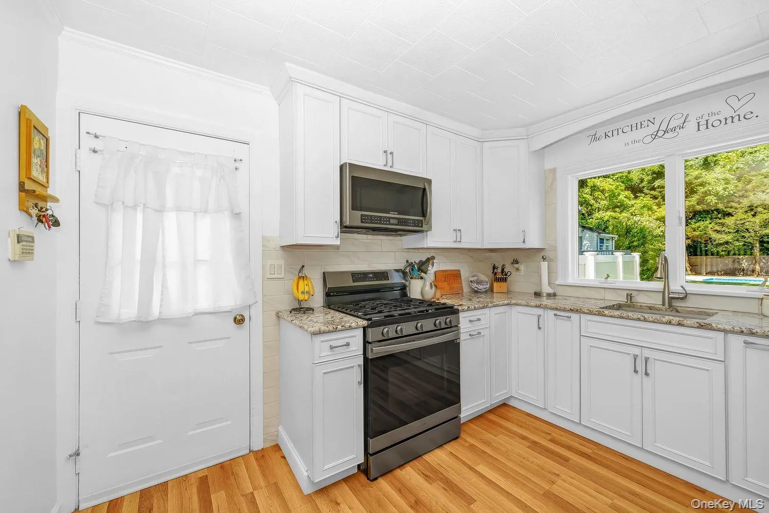 60 Hubbard Avenue, Riverhead, NY, 3 Bedrooms Bedrooms, 8 Rooms Rooms,2 BathroomsBathrooms,Residential,For Rent,Hubbard,0,1031536 60 Hubbard Avenue, Riverhead, NY, 3 Bedrooms Bedrooms, 8 Rooms Rooms,2 BathroomsBathrooms,Residential,For Rent,Hubbard,0,1031536