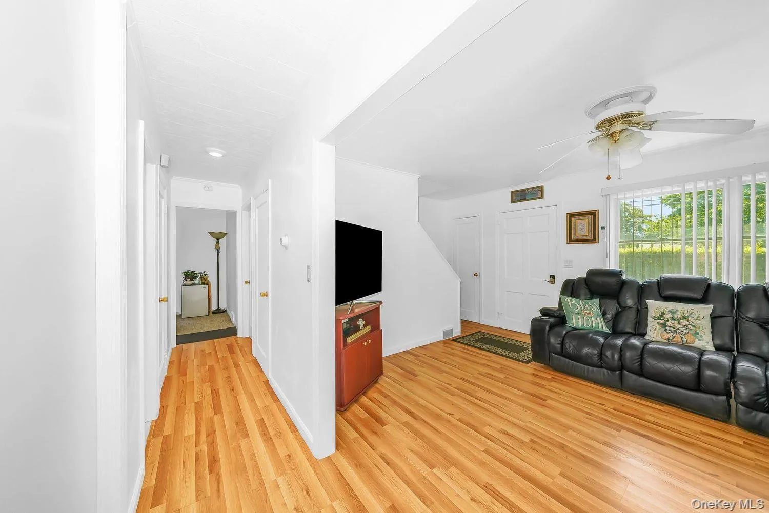 60 Hubbard Avenue, Riverhead, NY, 3 Bedrooms Bedrooms, 8 Rooms Rooms,2 BathroomsBathrooms,Residential,For Rent,Hubbard,0,1031536 60 Hubbard Avenue, Riverhead, NY, 3 Bedrooms Bedrooms, 8 Rooms Rooms,2 BathroomsBathrooms,Residential,For Rent,Hubbard,0,1031536