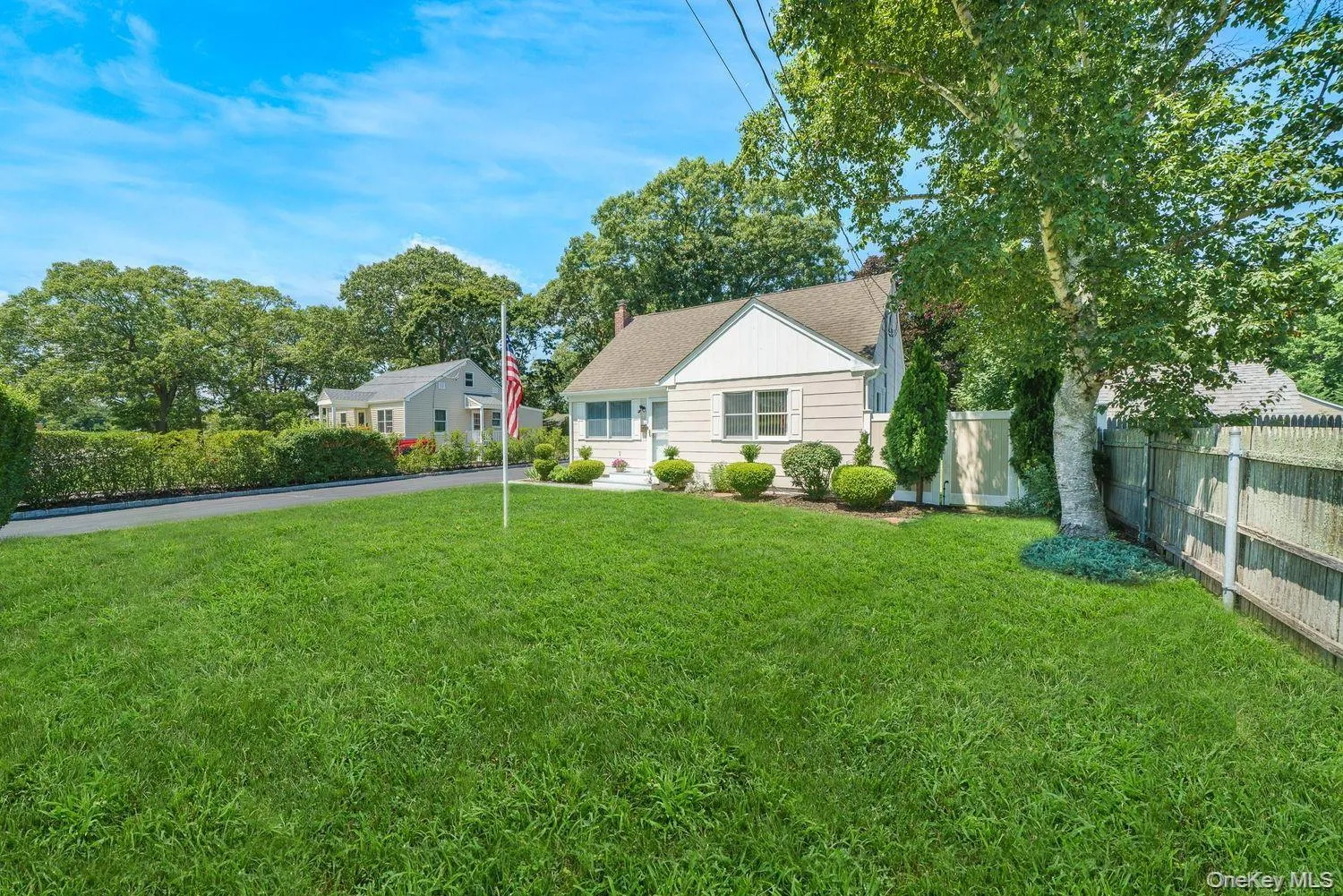 60 Hubbard Avenue, Riverhead, NY, 3 Bedrooms Bedrooms, 8 Rooms Rooms,2 BathroomsBathrooms,Residential,For Rent,Hubbard,0,1031536 60 Hubbard Avenue, Riverhead, NY, 3 Bedrooms Bedrooms, 8 Rooms Rooms,2 BathroomsBathrooms,Residential,For Rent,Hubbard,0,1031536