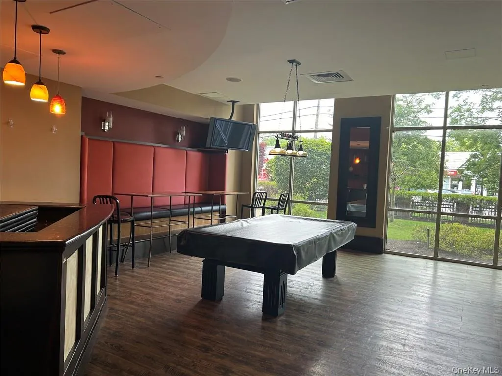 Club Room Club Room