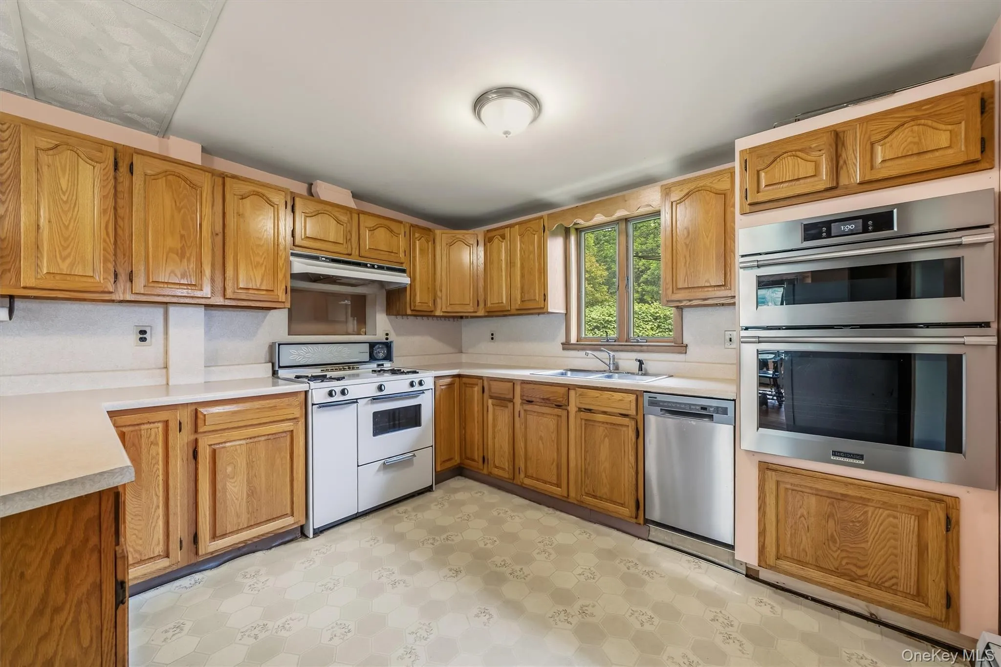 8 Norris Drive, Bethel, NY, 4 Bedrooms Bedrooms, 14 Rooms Rooms,2 BathroomsBathrooms,Residential,For Rent,Norris,0,1031539 8 Norris Drive, Bethel, NY, 4 Bedrooms Bedrooms, 14 Rooms Rooms,2 BathroomsBathrooms,Residential,For Rent,Norris,0,1031539