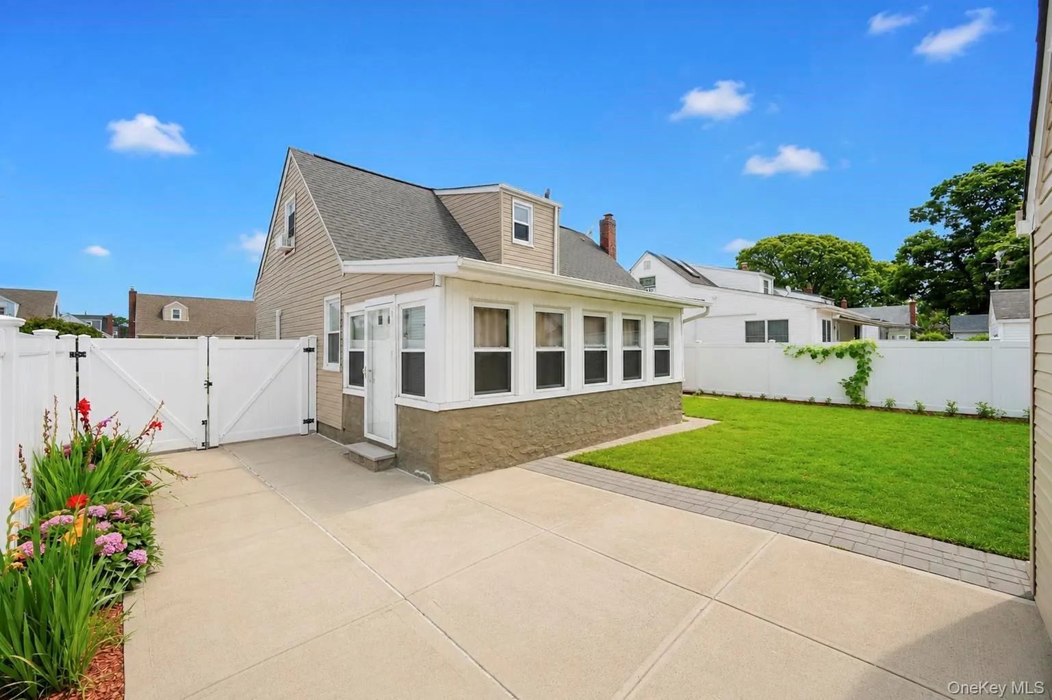 52 Fenimore Street, Hempstead, NY, 4 Bedrooms Bedrooms, 8 Rooms Rooms,3 BathroomsBathrooms,Residential,For Rent,Fenimore,0,1031542 52 Fenimore Street, Hempstead, NY, 4 Bedrooms Bedrooms, 8 Rooms Rooms,3 BathroomsBathrooms,Residential,For Rent,Fenimore,0,1031542