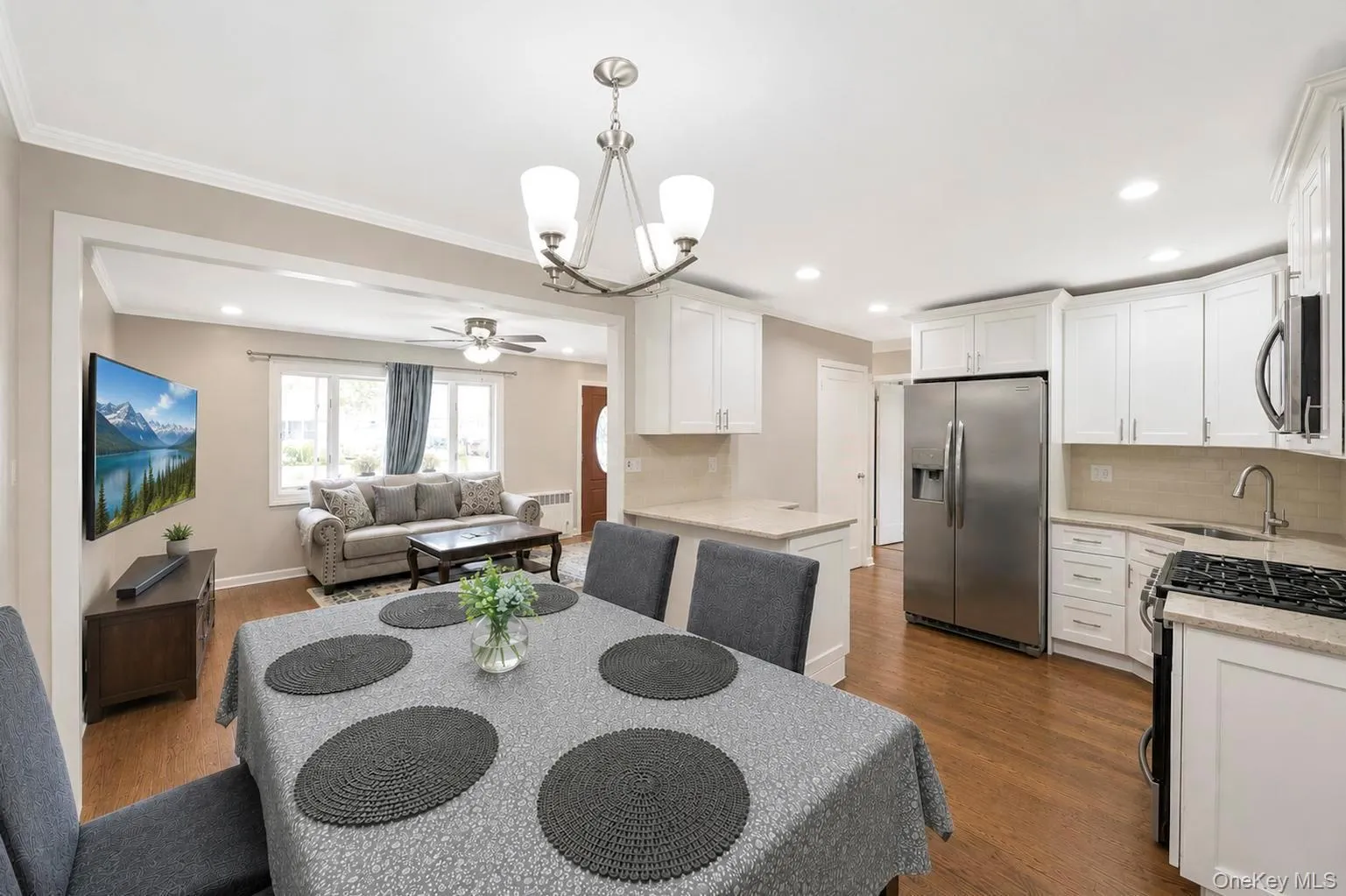52 Fenimore Street, Hempstead, NY, 4 Bedrooms Bedrooms, 8 Rooms Rooms,3 BathroomsBathrooms,Residential,For Rent,Fenimore,0,1031542 52 Fenimore Street, Hempstead, NY, 4 Bedrooms Bedrooms, 8 Rooms Rooms,3 BathroomsBathrooms,Residential,For Rent,Fenimore,0,1031542