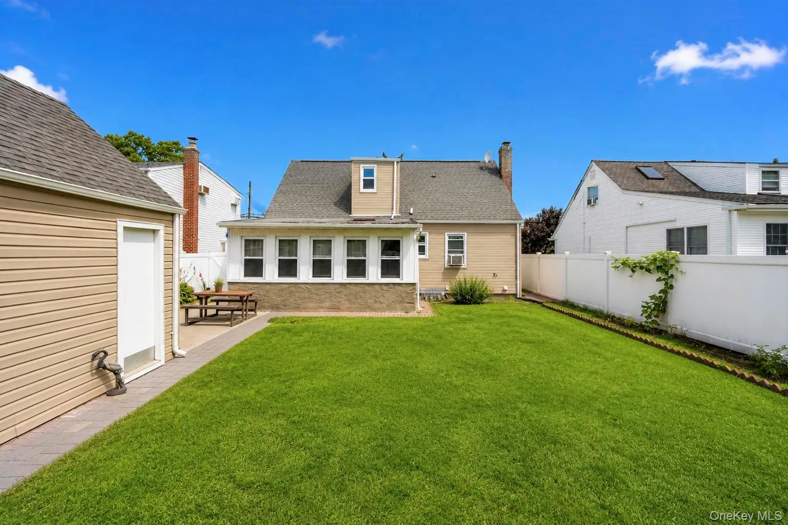 52 Fenimore Street, Hempstead, NY, 4 Bedrooms Bedrooms, 8 Rooms Rooms,3 BathroomsBathrooms,Residential,For Rent,Fenimore,0,1031542 52 Fenimore Street, Hempstead, NY, 4 Bedrooms Bedrooms, 8 Rooms Rooms,3 BathroomsBathrooms,Residential,For Rent,Fenimore,0,1031542