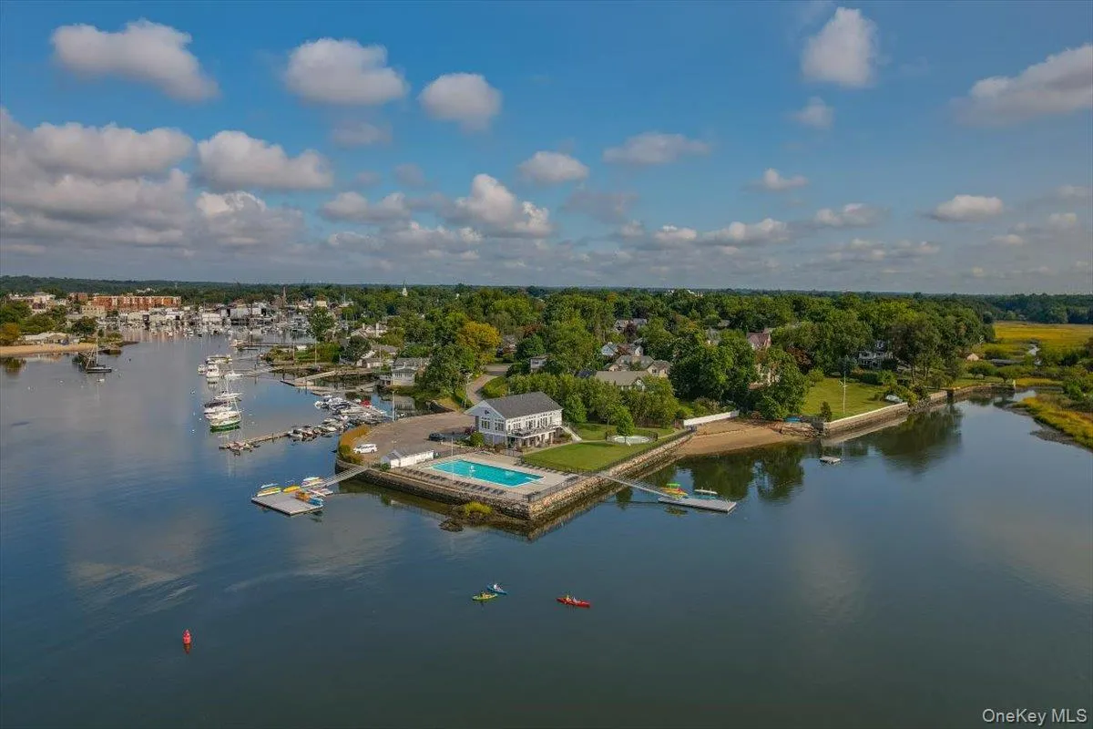 116 Soundview Avenue, Mamaroneck, NY, 4 Bedrooms Bedrooms, 6 Rooms Rooms,2 BathroomsBathrooms,Residential Lease,For Rent,Soundview,0,1031544 116 Soundview Avenue, Mamaroneck, NY, 4 Bedrooms Bedrooms, 6 Rooms Rooms,2 BathroomsBathrooms,Residential Lease,For Rent,Soundview,0,1031544