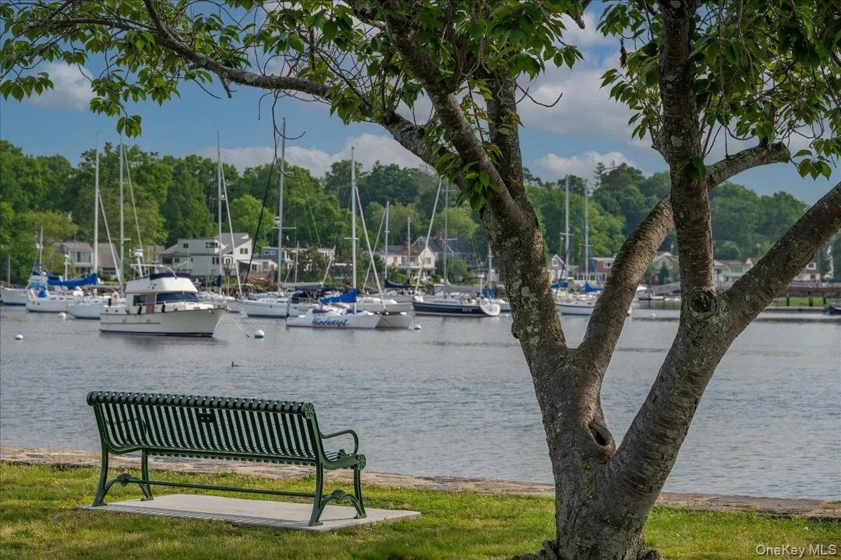 116 Soundview Avenue, Mamaroneck, NY, 4 Bedrooms Bedrooms, 6 Rooms Rooms,2 BathroomsBathrooms,Residential Lease,For Rent,Soundview,0,1031544 116 Soundview Avenue, Mamaroneck, NY, 4 Bedrooms Bedrooms, 6 Rooms Rooms,2 BathroomsBathrooms,Residential Lease,For Rent,Soundview,0,1031544