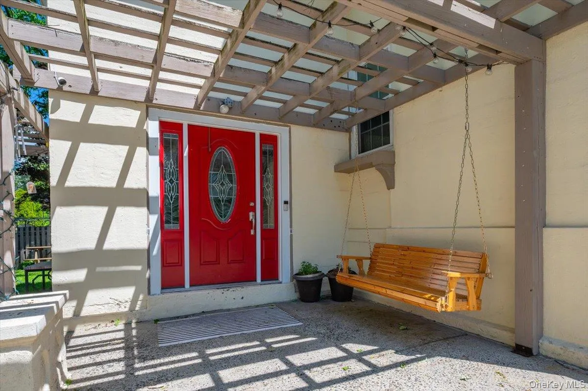 116 Soundview Avenue, Mamaroneck, NY, 4 Bedrooms Bedrooms, 6 Rooms Rooms,2 BathroomsBathrooms,Residential Lease,For Rent,Soundview,0,1031544 116 Soundview Avenue, Mamaroneck, NY, 4 Bedrooms Bedrooms, 6 Rooms Rooms,2 BathroomsBathrooms,Residential Lease,For Rent,Soundview,0,1031544