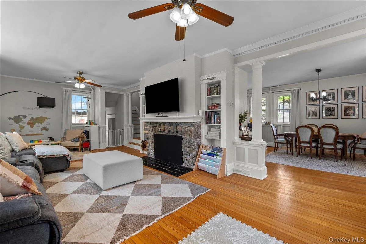 116 Soundview Avenue, Mamaroneck, NY, 4 Bedrooms Bedrooms, 6 Rooms Rooms,2 BathroomsBathrooms,Residential Lease,For Rent,Soundview,0,1031544 116 Soundview Avenue, Mamaroneck, NY, 4 Bedrooms Bedrooms, 6 Rooms Rooms,2 BathroomsBathrooms,Residential Lease,For Rent,Soundview,0,1031544