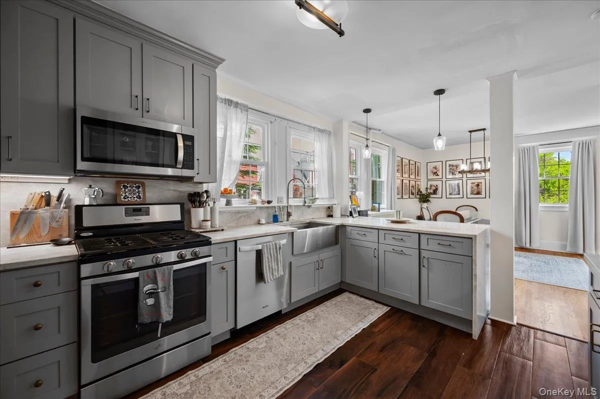 116 Soundview Avenue, Mamaroneck, NY, 4 Bedrooms Bedrooms, 6 Rooms Rooms,2 BathroomsBathrooms,Residential Lease,For Rent,Soundview,0,1031544 116 Soundview Avenue, Mamaroneck, NY, 4 Bedrooms Bedrooms, 6 Rooms Rooms,2 BathroomsBathrooms,Residential Lease,For Rent,Soundview,0,1031544
