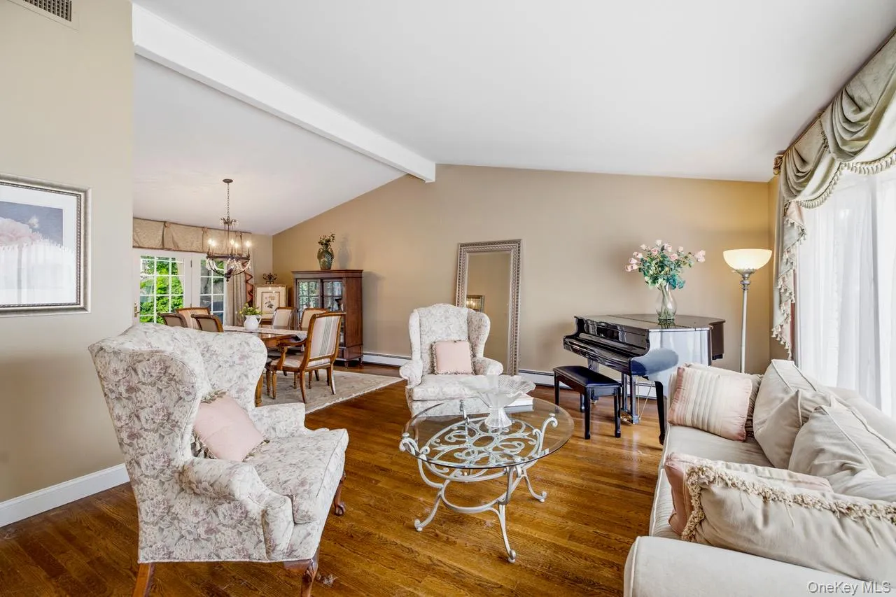 6 Huber Court, Hempstead, NY, 3 Bedrooms Bedrooms, 9 Rooms Rooms,2 BathroomsBathrooms,Residential,For Rent,Huber,0,1031548 6 Huber Court, Hempstead, NY, 3 Bedrooms Bedrooms, 9 Rooms Rooms,2 BathroomsBathrooms,Residential,For Rent,Huber,0,1031548