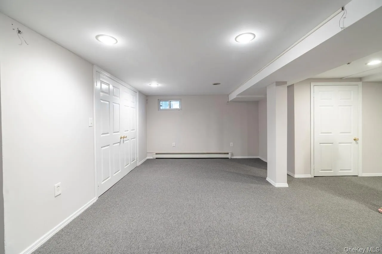 6 Huber Court, Hempstead, NY, 3 Bedrooms Bedrooms, 9 Rooms Rooms,2 BathroomsBathrooms,Residential,For Rent,Huber,0,1031548 6 Huber Court, Hempstead, NY, 3 Bedrooms Bedrooms, 9 Rooms Rooms,2 BathroomsBathrooms,Residential,For Rent,Huber,0,1031548