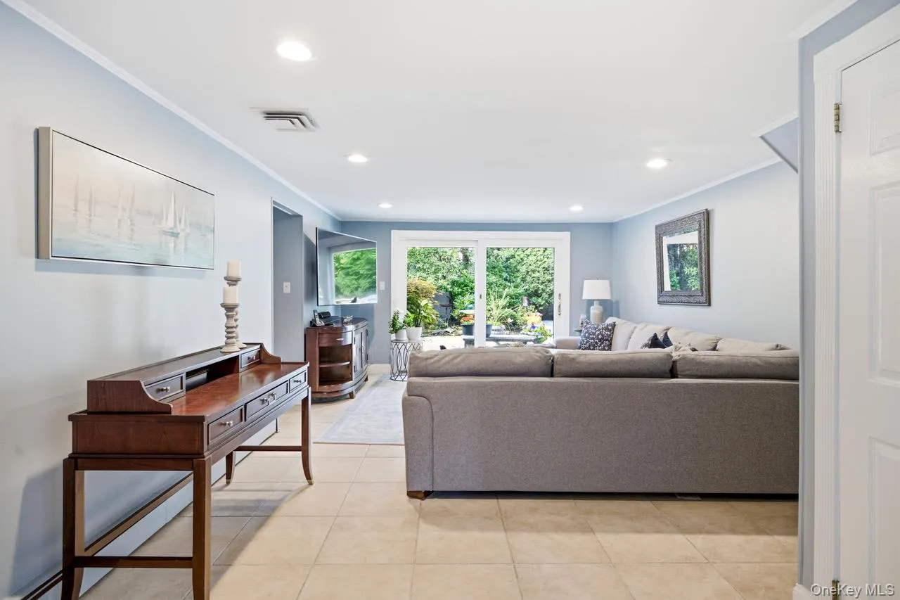 6 Huber Court, Hempstead, NY, 3 Bedrooms Bedrooms, 9 Rooms Rooms,2 BathroomsBathrooms,Residential,For Rent,Huber,0,1031548 6 Huber Court, Hempstead, NY, 3 Bedrooms Bedrooms, 9 Rooms Rooms,2 BathroomsBathrooms,Residential,For Rent,Huber,0,1031548