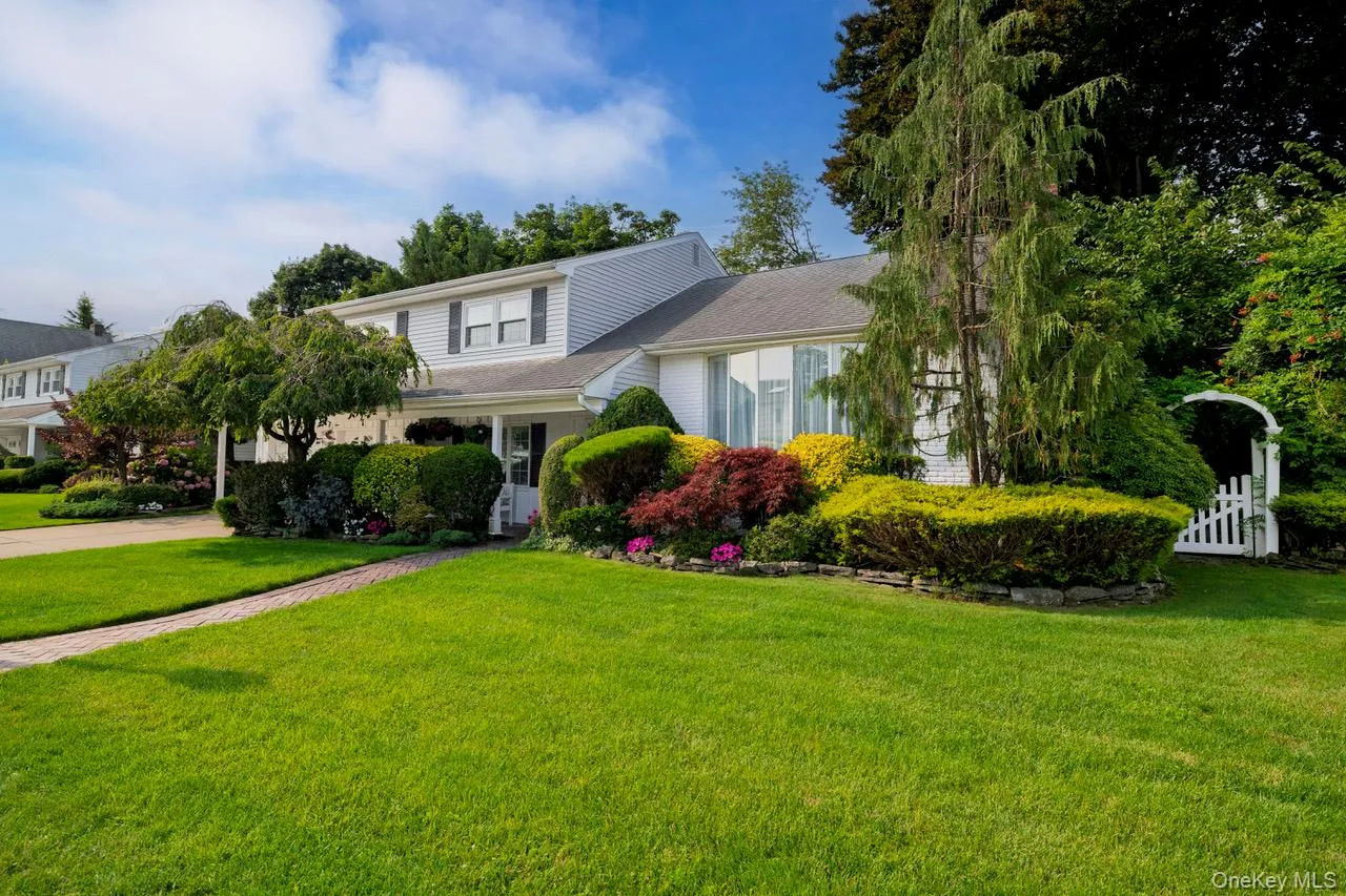 6 Huber Court, Hempstead, NY, 3 Bedrooms Bedrooms, 9 Rooms Rooms,2 BathroomsBathrooms,Residential,For Rent,Huber,0,1031548 6 Huber Court, Hempstead, NY, 3 Bedrooms Bedrooms, 9 Rooms Rooms,2 BathroomsBathrooms,Residential,For Rent,Huber,0,1031548