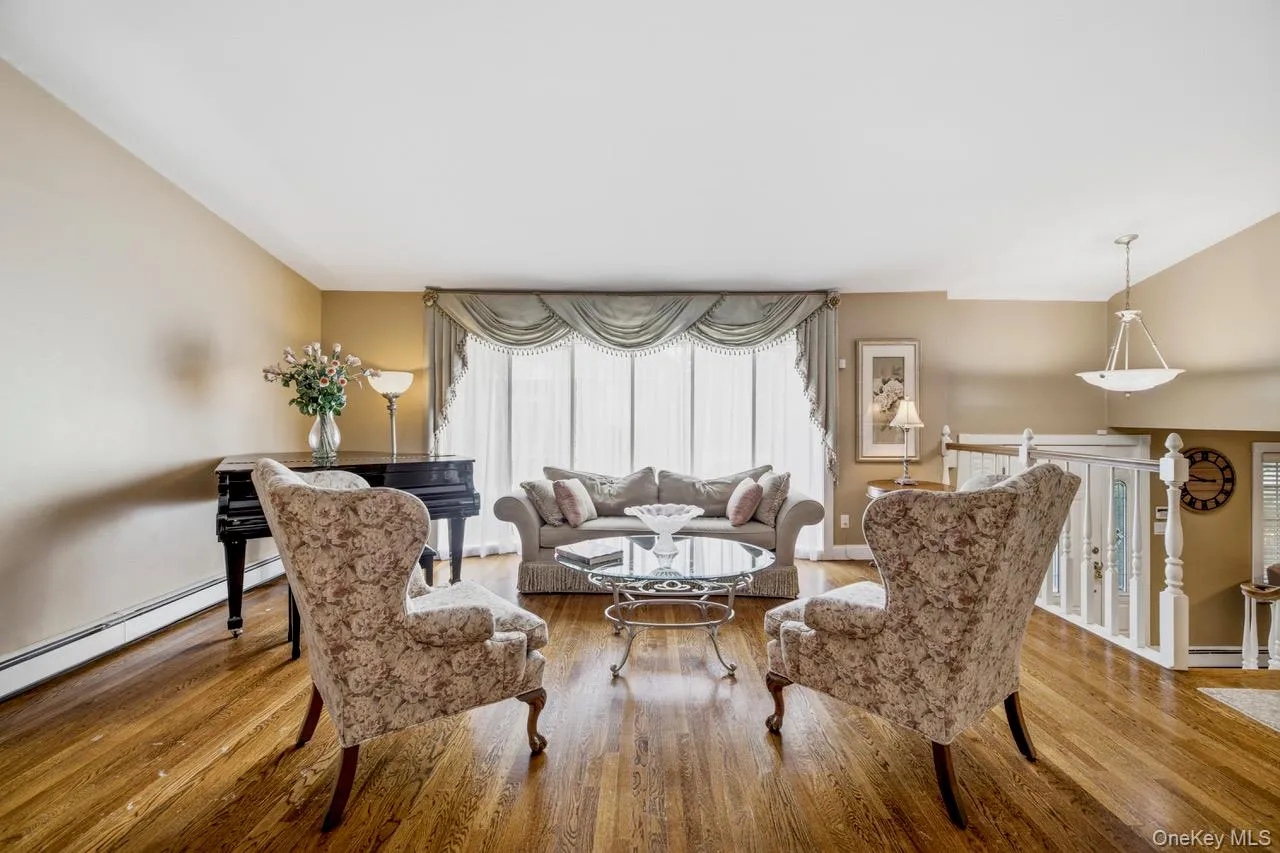 6 Huber Court, Hempstead, NY, 3 Bedrooms Bedrooms, 9 Rooms Rooms,2 BathroomsBathrooms,Residential,For Rent,Huber,0,1031548 6 Huber Court, Hempstead, NY, 3 Bedrooms Bedrooms, 9 Rooms Rooms,2 BathroomsBathrooms,Residential,For Rent,Huber,0,1031548
