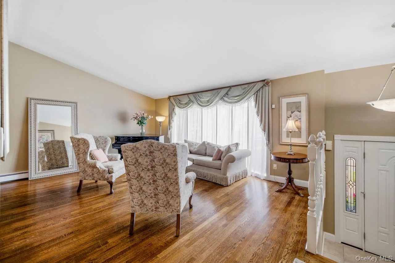 6 Huber Court, Hempstead, NY, 3 Bedrooms Bedrooms, 9 Rooms Rooms,2 BathroomsBathrooms,Residential,For Rent,Huber,0,1031548 6 Huber Court, Hempstead, NY, 3 Bedrooms Bedrooms, 9 Rooms Rooms,2 BathroomsBathrooms,Residential,For Rent,Huber,0,1031548