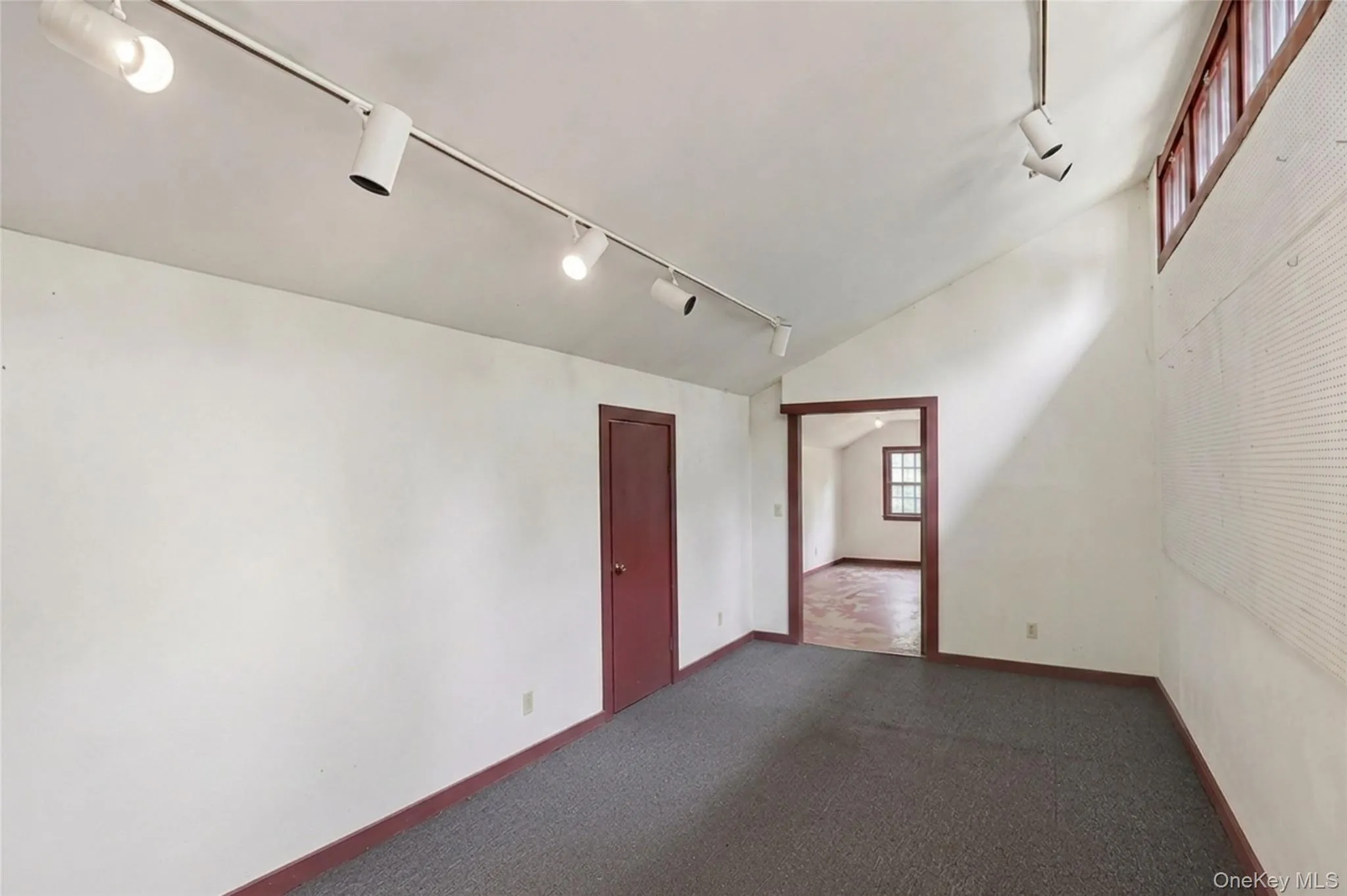 Virtually Modified - Studio off the Garage Virtually Modified - Studio off the Garage