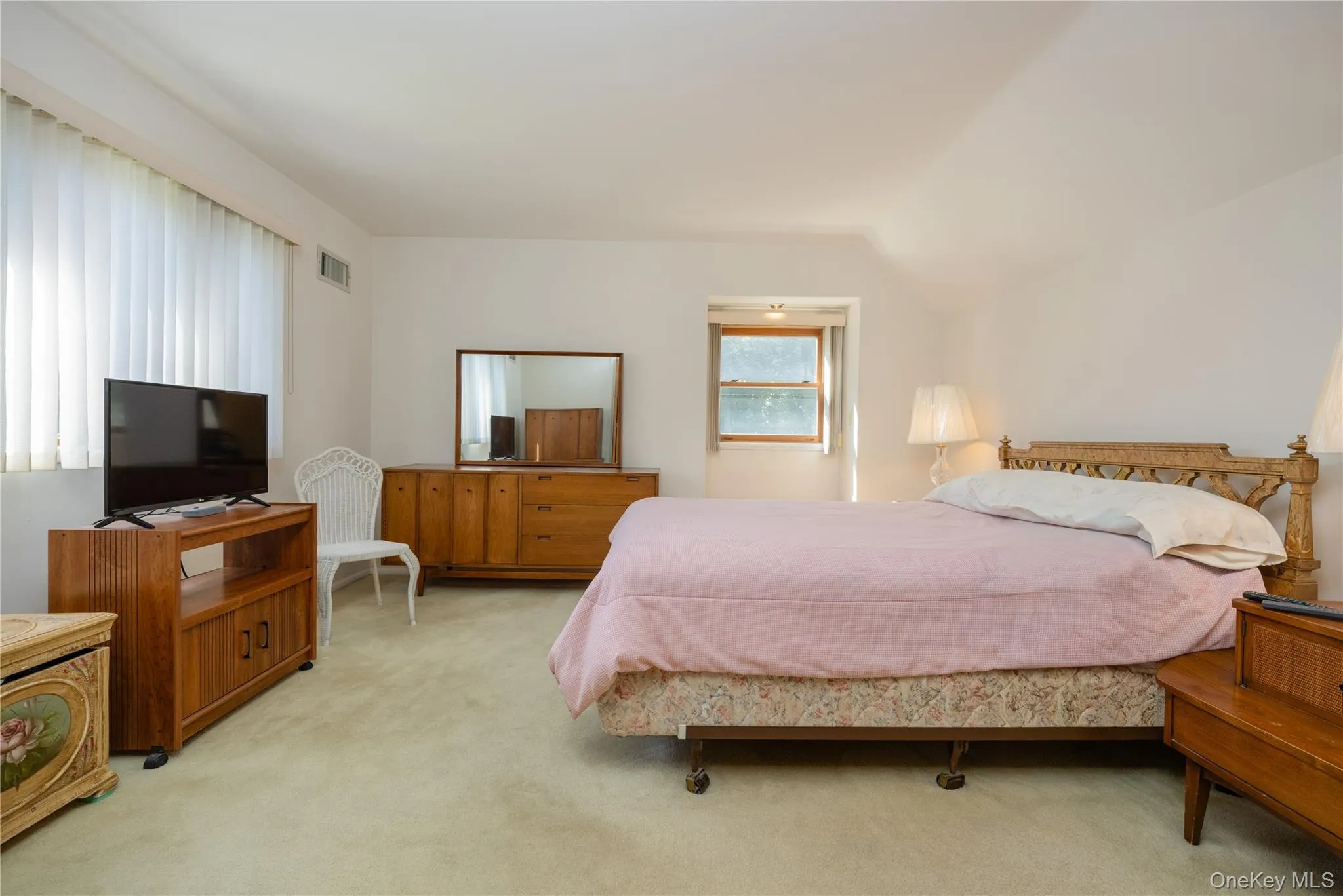 1 Short Street, Clarkstown, NY, 4 Bedrooms Bedrooms, 9 Rooms Rooms,2 BathroomsBathrooms,Residential,For Rent,Short,0,1031550 1 Short Street, Clarkstown, NY, 4 Bedrooms Bedrooms, 9 Rooms Rooms,2 BathroomsBathrooms,Residential,For Rent,Short,0,1031550