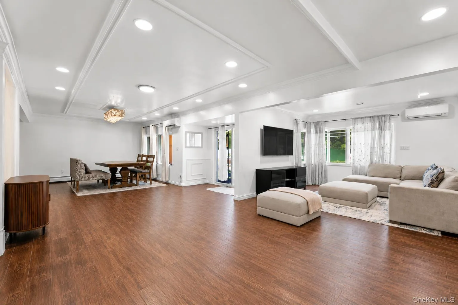 73 Parkway Drive, North Hempstead, NY, 5 Bedrooms Bedrooms, 8 Rooms Rooms,3 BathroomsBathrooms,Residential,For Rent,Parkway,0,1031556 73 Parkway Drive, North Hempstead, NY, 5 Bedrooms Bedrooms, 8 Rooms Rooms,3 BathroomsBathrooms,Residential,For Rent,Parkway,0,1031556