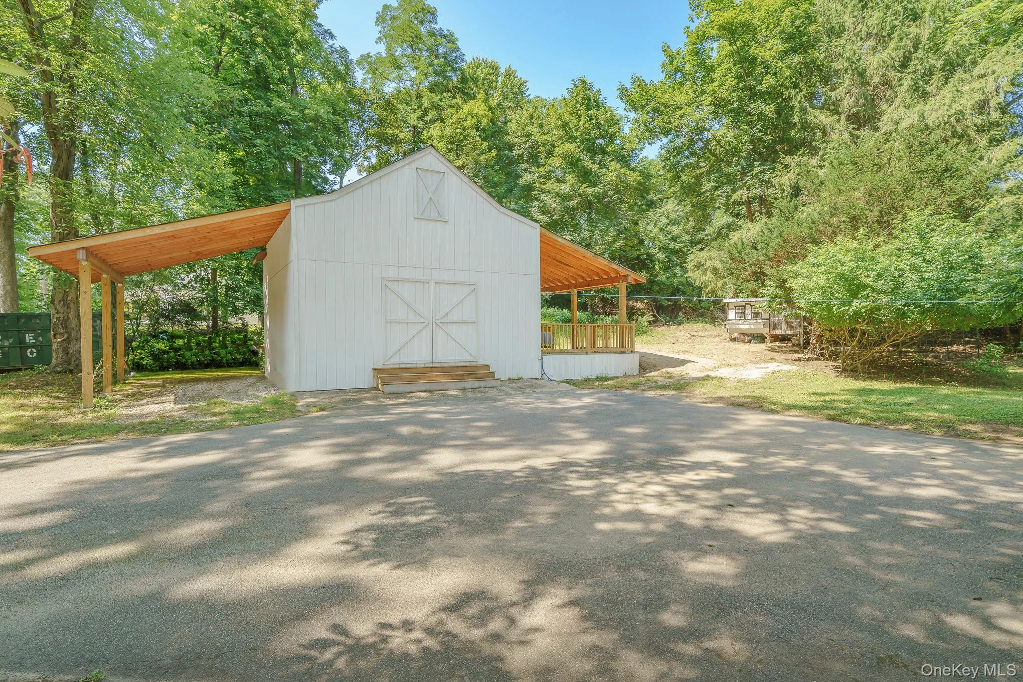 16 Landing Meadow Road, Smithtown, NY, 3 Bedrooms Bedrooms, 8 Rooms Rooms,2 BathroomsBathrooms,Residential,For Rent,Landing Meadow,0,1031558 16 Landing Meadow Road, Smithtown, NY, 3 Bedrooms Bedrooms, 8 Rooms Rooms,2 BathroomsBathrooms,Residential,For Rent,Landing Meadow,0,1031558