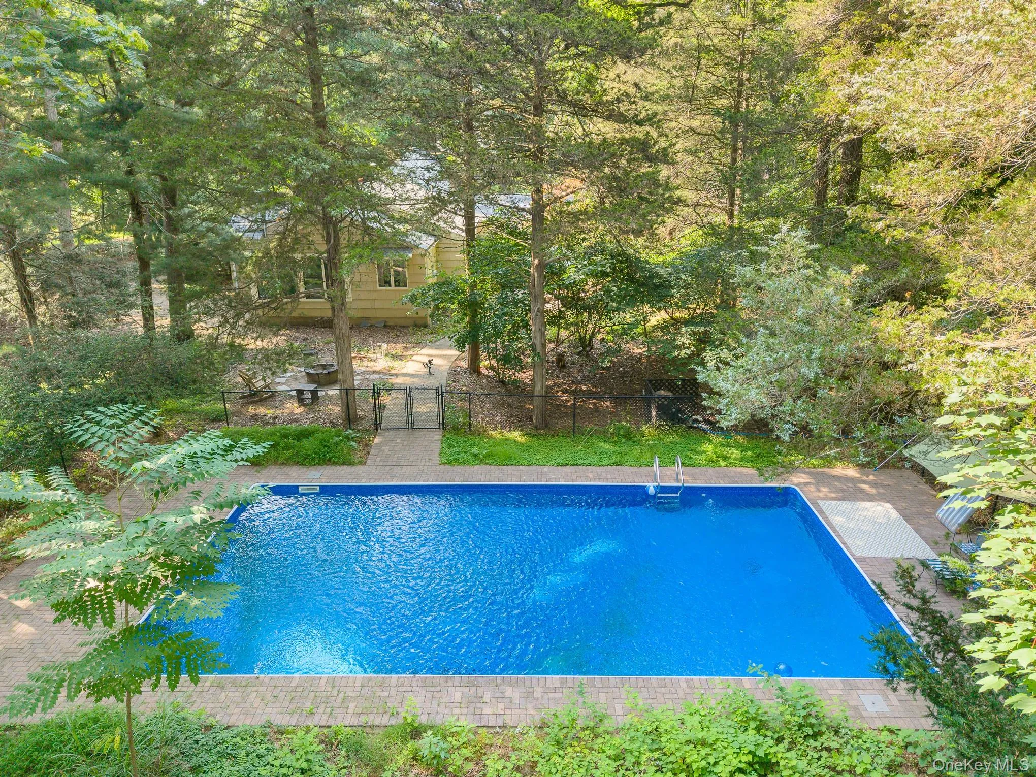 16 Landing Meadow Road, Smithtown, NY, 3 Bedrooms Bedrooms, 8 Rooms Rooms,2 BathroomsBathrooms,Residential,For Rent,Landing Meadow,0,1031558 16 Landing Meadow Road, Smithtown, NY, 3 Bedrooms Bedrooms, 8 Rooms Rooms,2 BathroomsBathrooms,Residential,For Rent,Landing Meadow,0,1031558