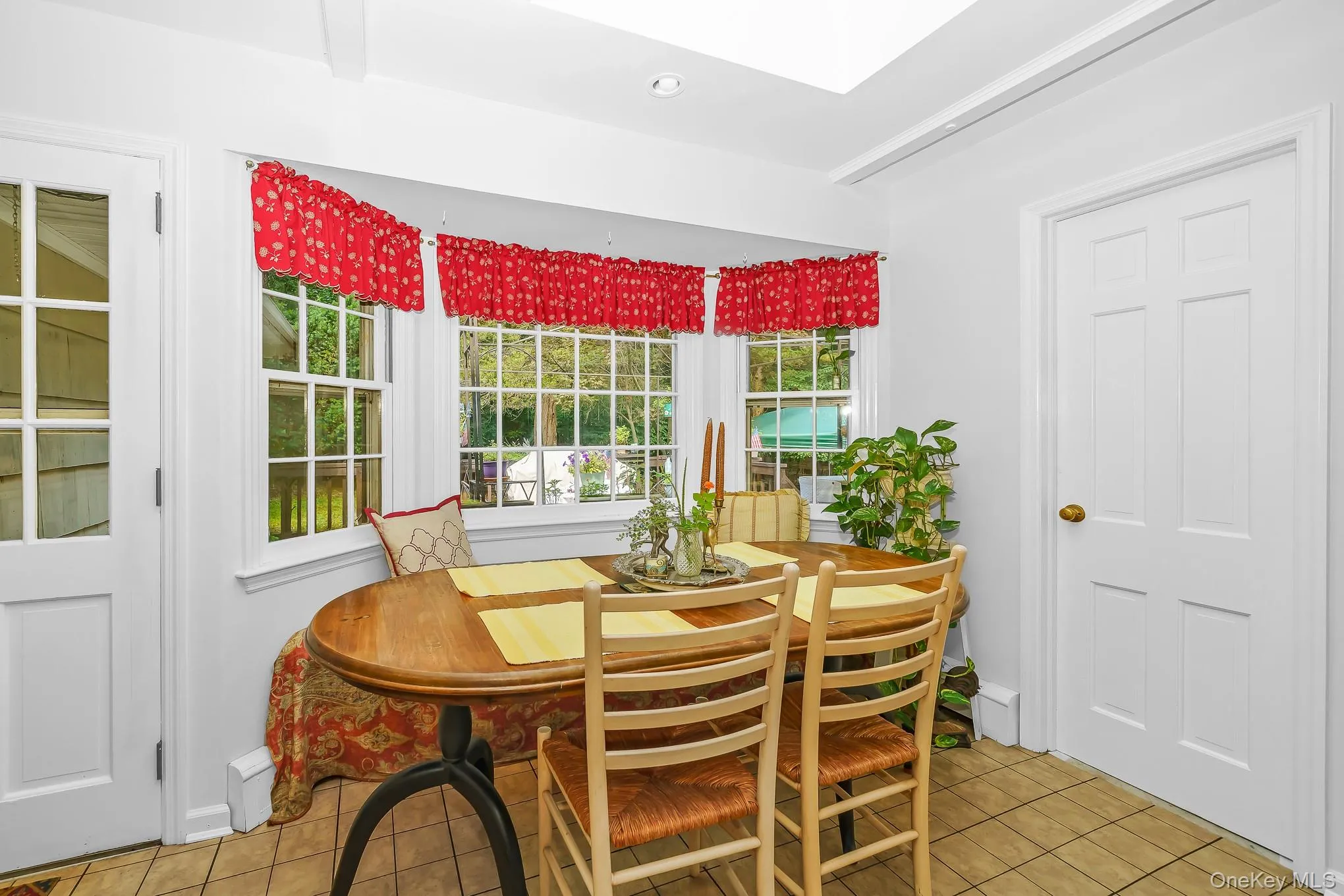 16 Landing Meadow Road, Smithtown, NY, 3 Bedrooms Bedrooms, 8 Rooms Rooms,2 BathroomsBathrooms,Residential,For Rent,Landing Meadow,0,1031558 16 Landing Meadow Road, Smithtown, NY, 3 Bedrooms Bedrooms, 8 Rooms Rooms,2 BathroomsBathrooms,Residential,For Rent,Landing Meadow,0,1031558