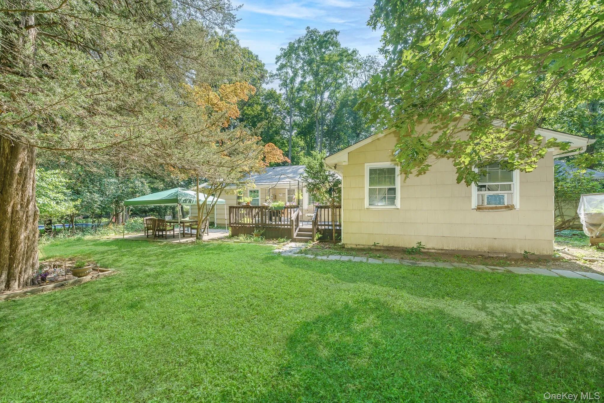 16 Landing Meadow Road, Smithtown, NY, 3 Bedrooms Bedrooms, 8 Rooms Rooms,2 BathroomsBathrooms,Residential,For Rent,Landing Meadow,0,1031558 16 Landing Meadow Road, Smithtown, NY, 3 Bedrooms Bedrooms, 8 Rooms Rooms,2 BathroomsBathrooms,Residential,For Rent,Landing Meadow,0,1031558