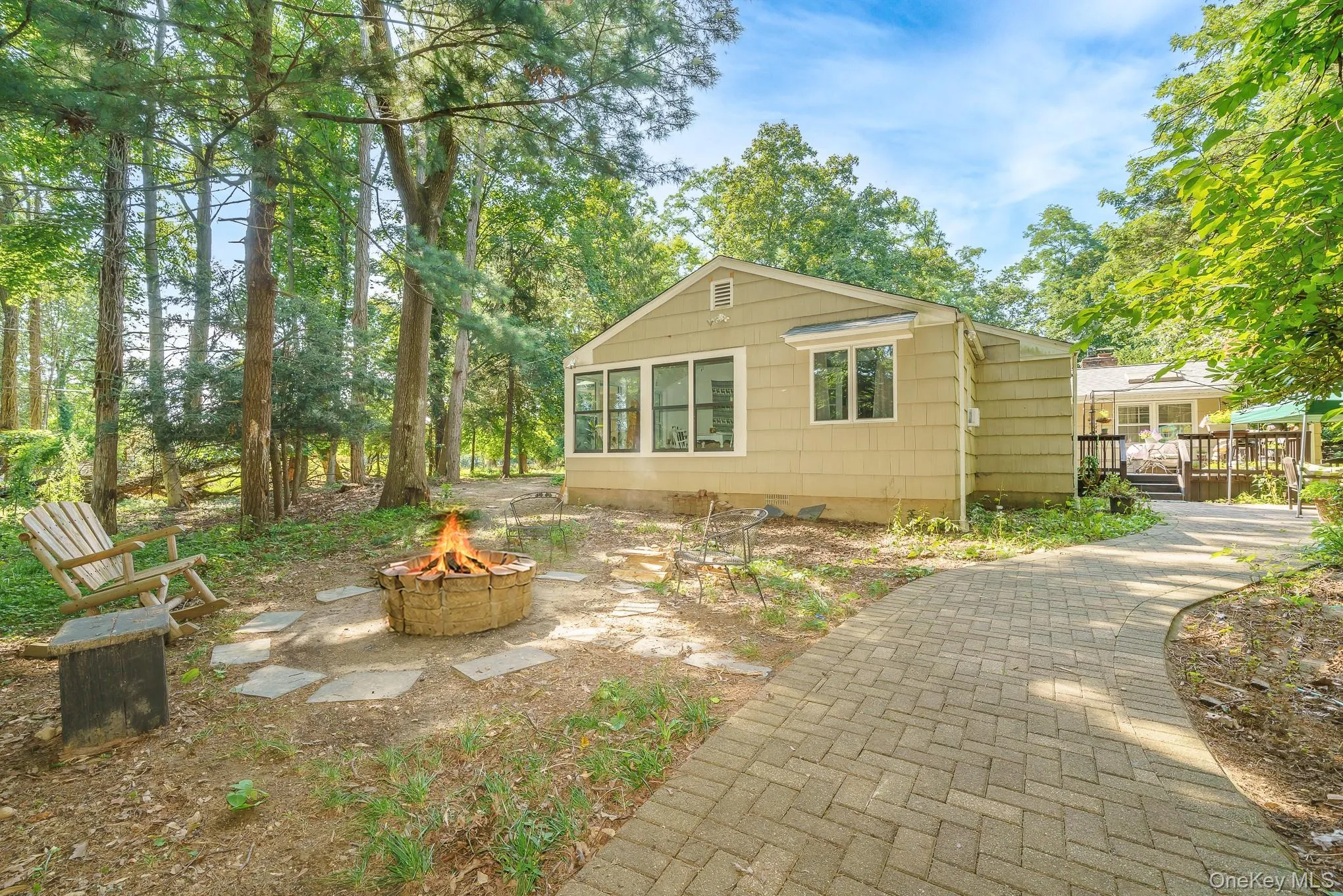 16 Landing Meadow Road, Smithtown, NY, 3 Bedrooms Bedrooms, 8 Rooms Rooms,2 BathroomsBathrooms,Residential,For Rent,Landing Meadow,0,1031558 16 Landing Meadow Road, Smithtown, NY, 3 Bedrooms Bedrooms, 8 Rooms Rooms,2 BathroomsBathrooms,Residential,For Rent,Landing Meadow,0,1031558