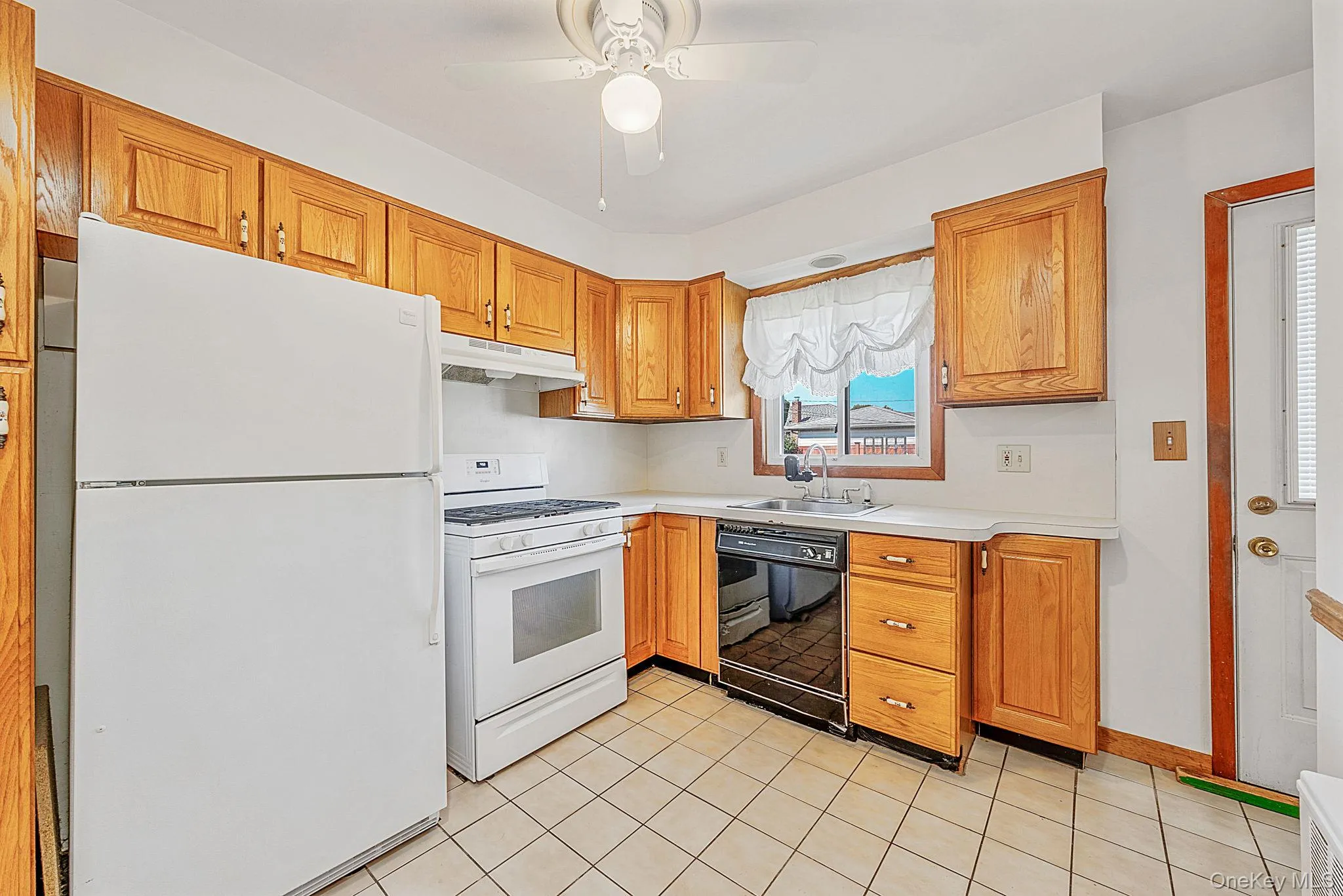 177 10th Street, Oyster Bay, NY, 3 Bedrooms Bedrooms, 6 Rooms Rooms,2 BathroomsBathrooms,Residential,For Rent,10th,0,1031563 177 10th Street, Oyster Bay, NY, 3 Bedrooms Bedrooms, 6 Rooms Rooms,2 BathroomsBathrooms,Residential,For Rent,10th,0,1031563